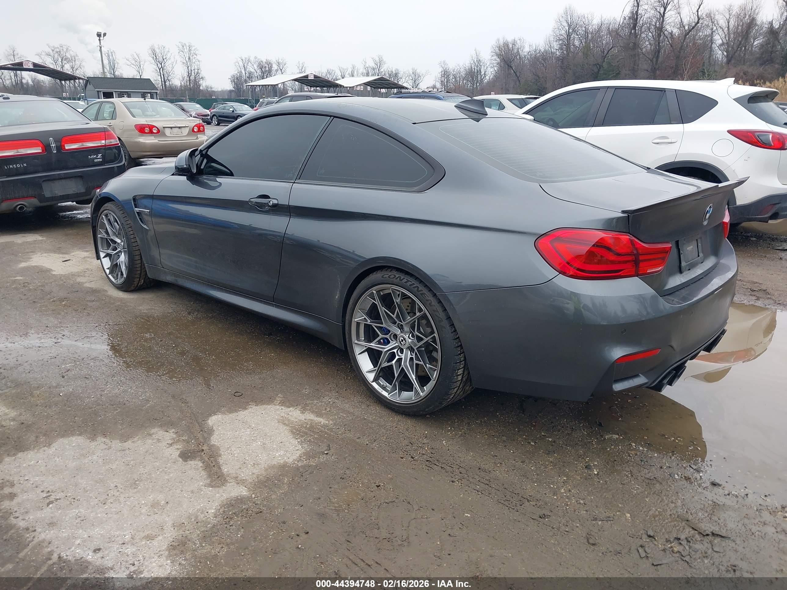 BMW M4 image 3