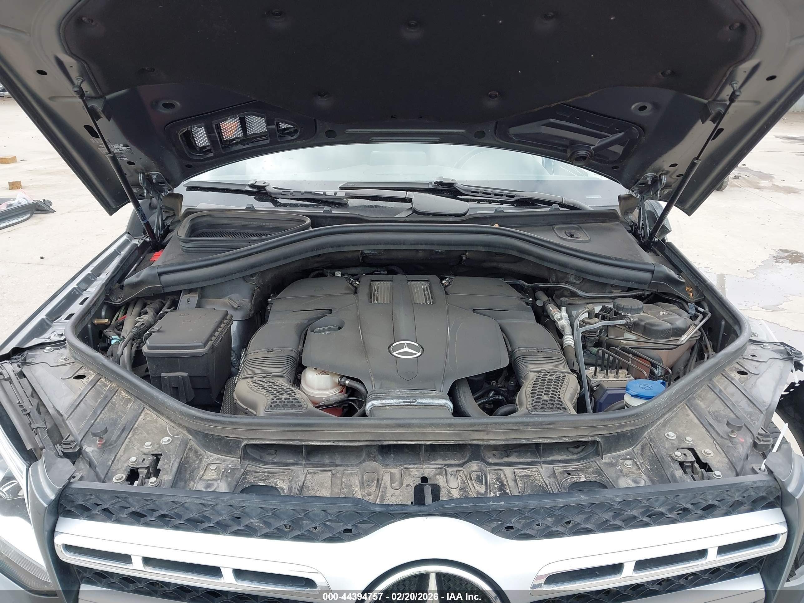 MERCEDES-BENZ GLS image 10