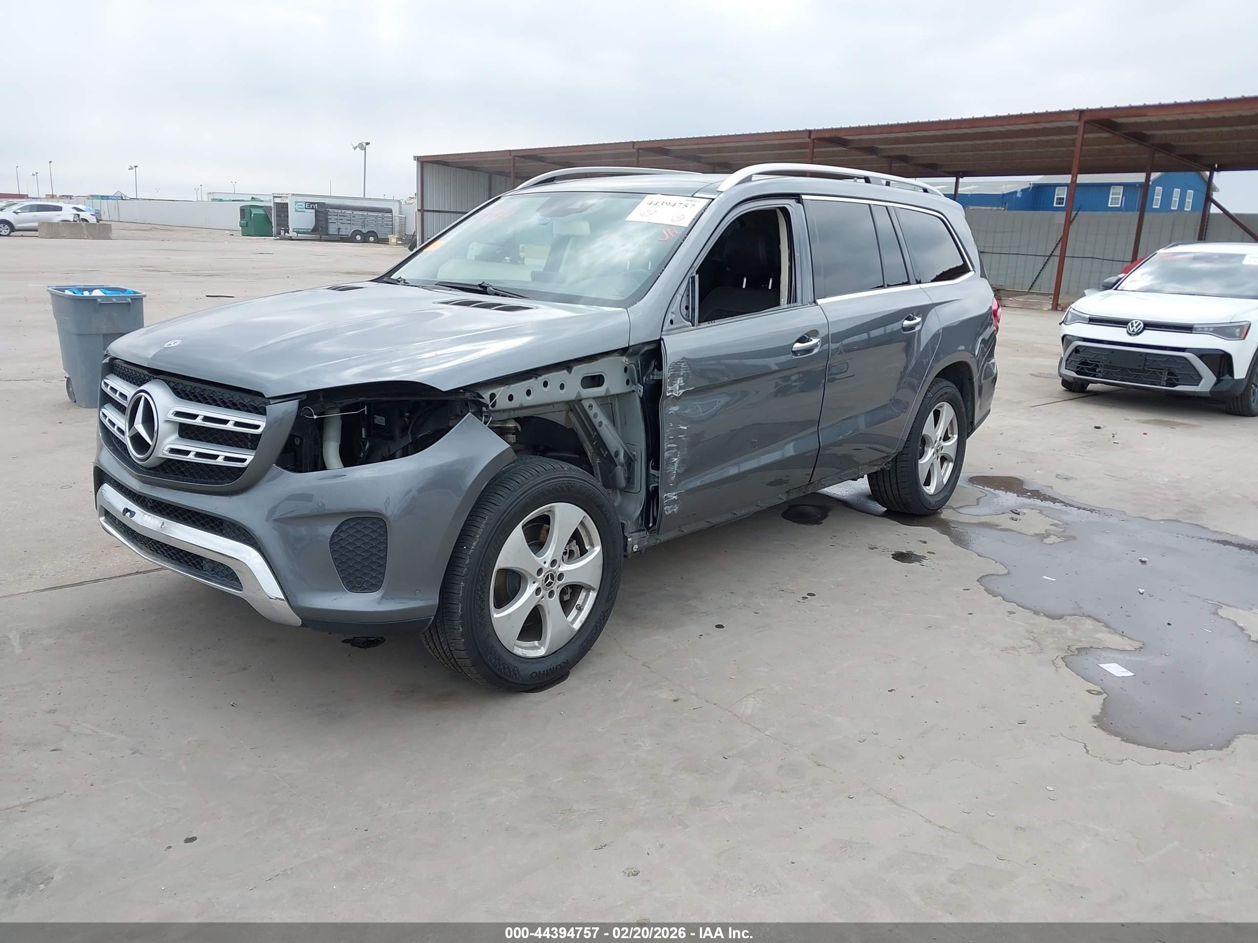 MERCEDES-BENZ GLS image 2