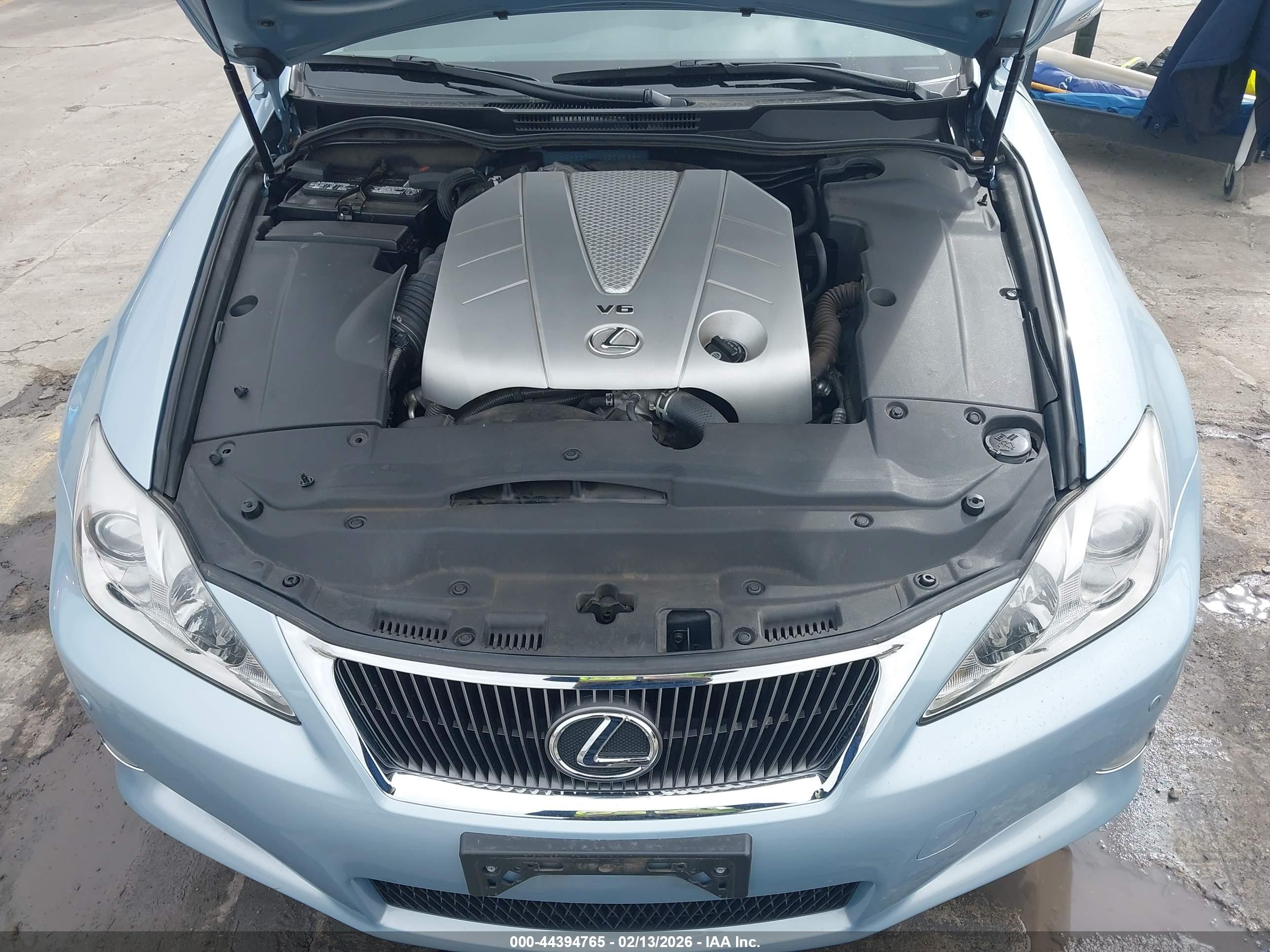 LEXUS IS image 10