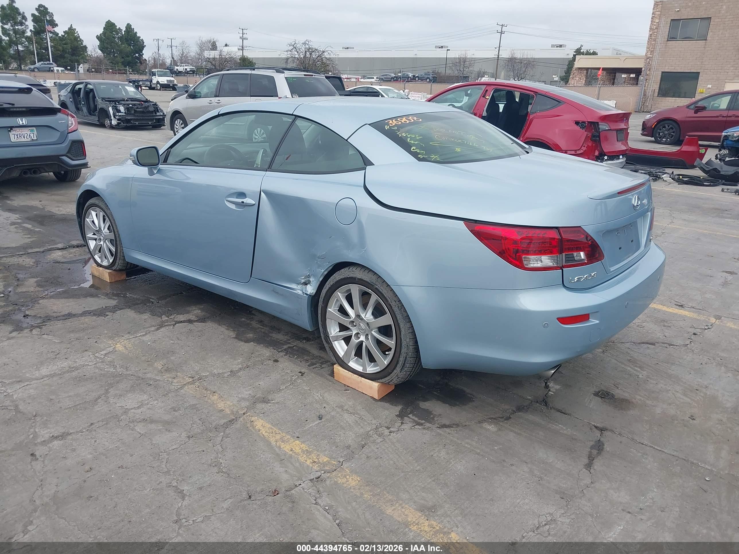 LEXUS IS image 3