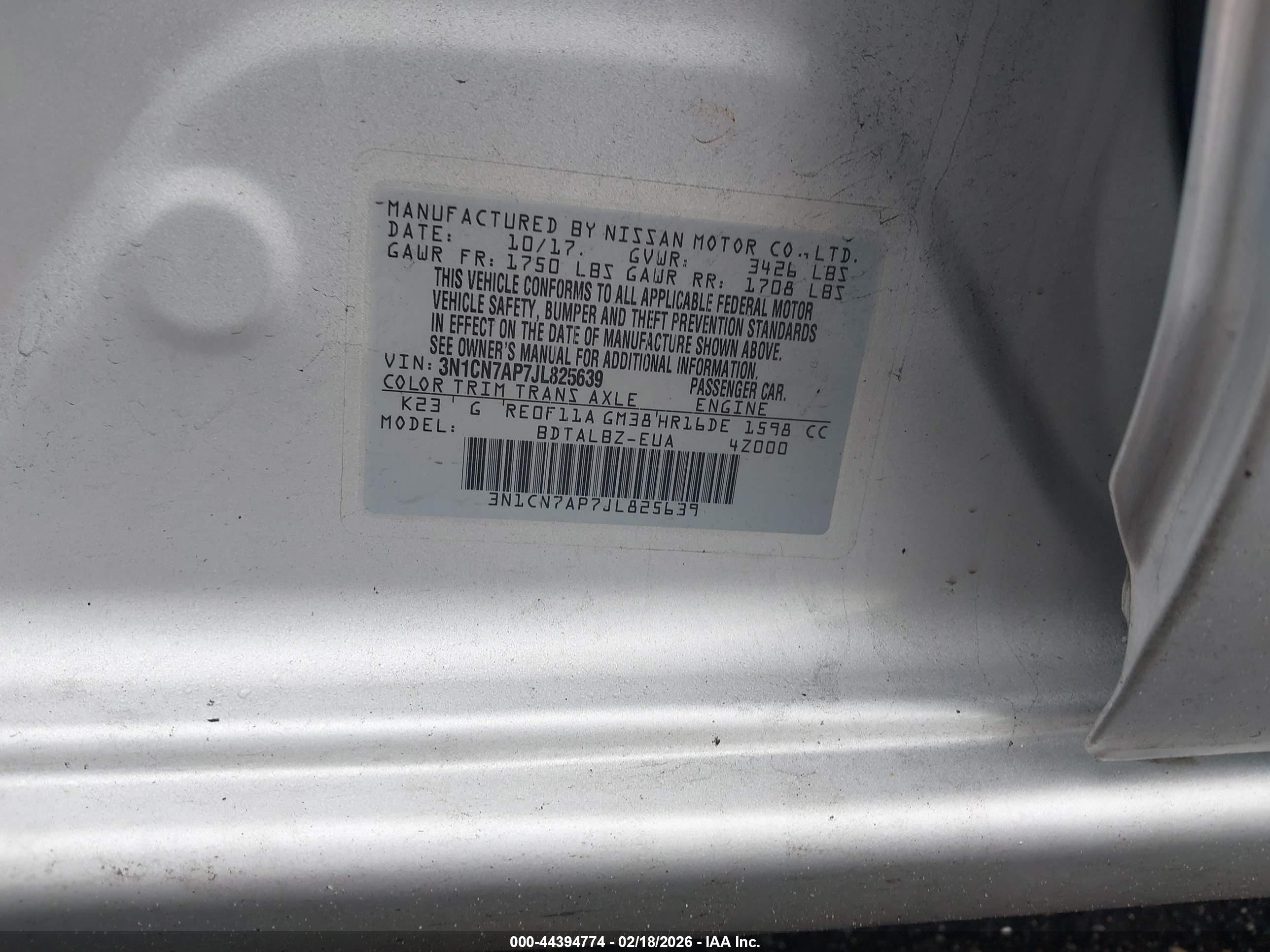 NISSAN VERSA image 9