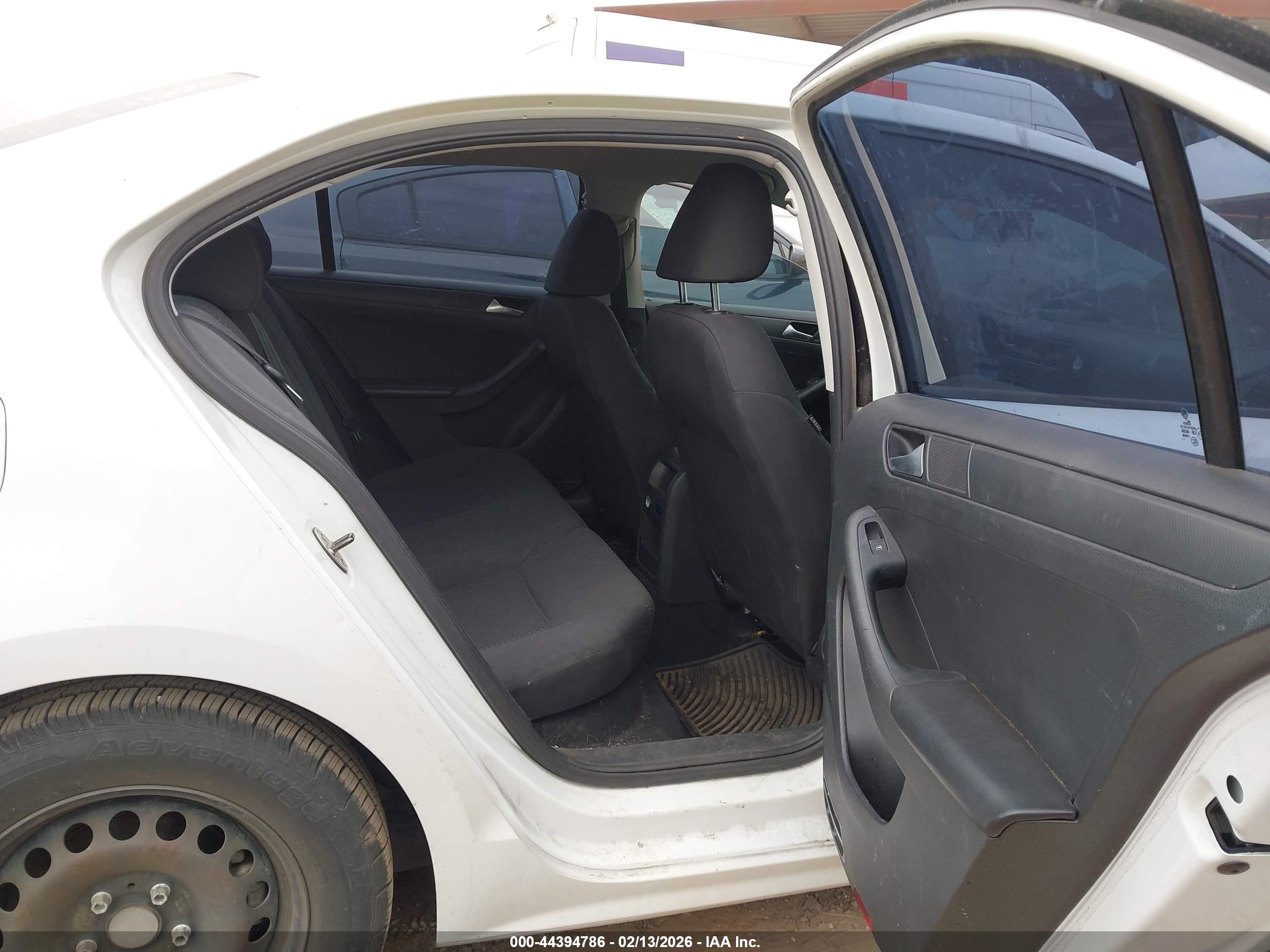 VOLKSWAGEN JETTA image 8