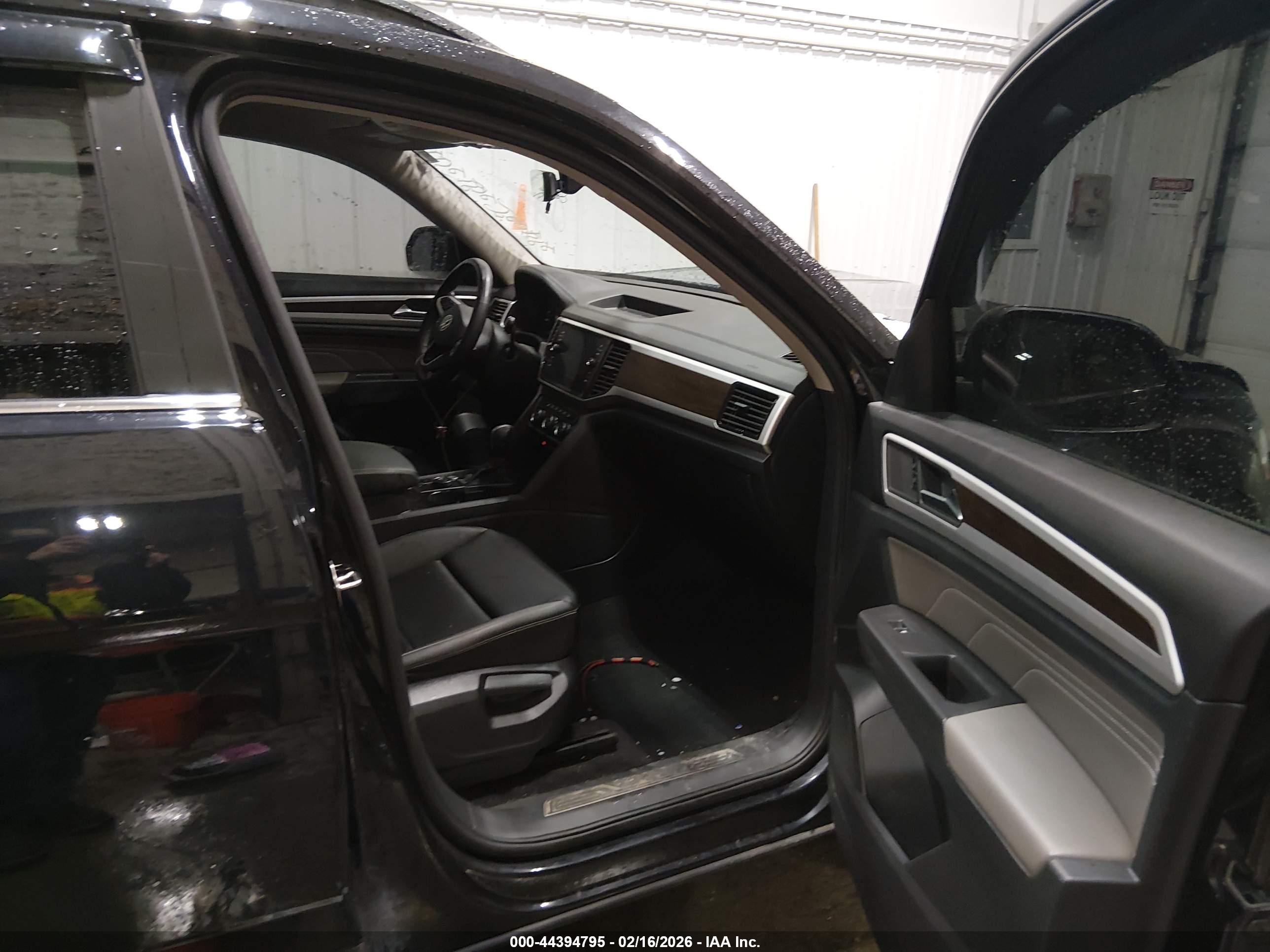 VOLKSWAGEN ATLAS image 5