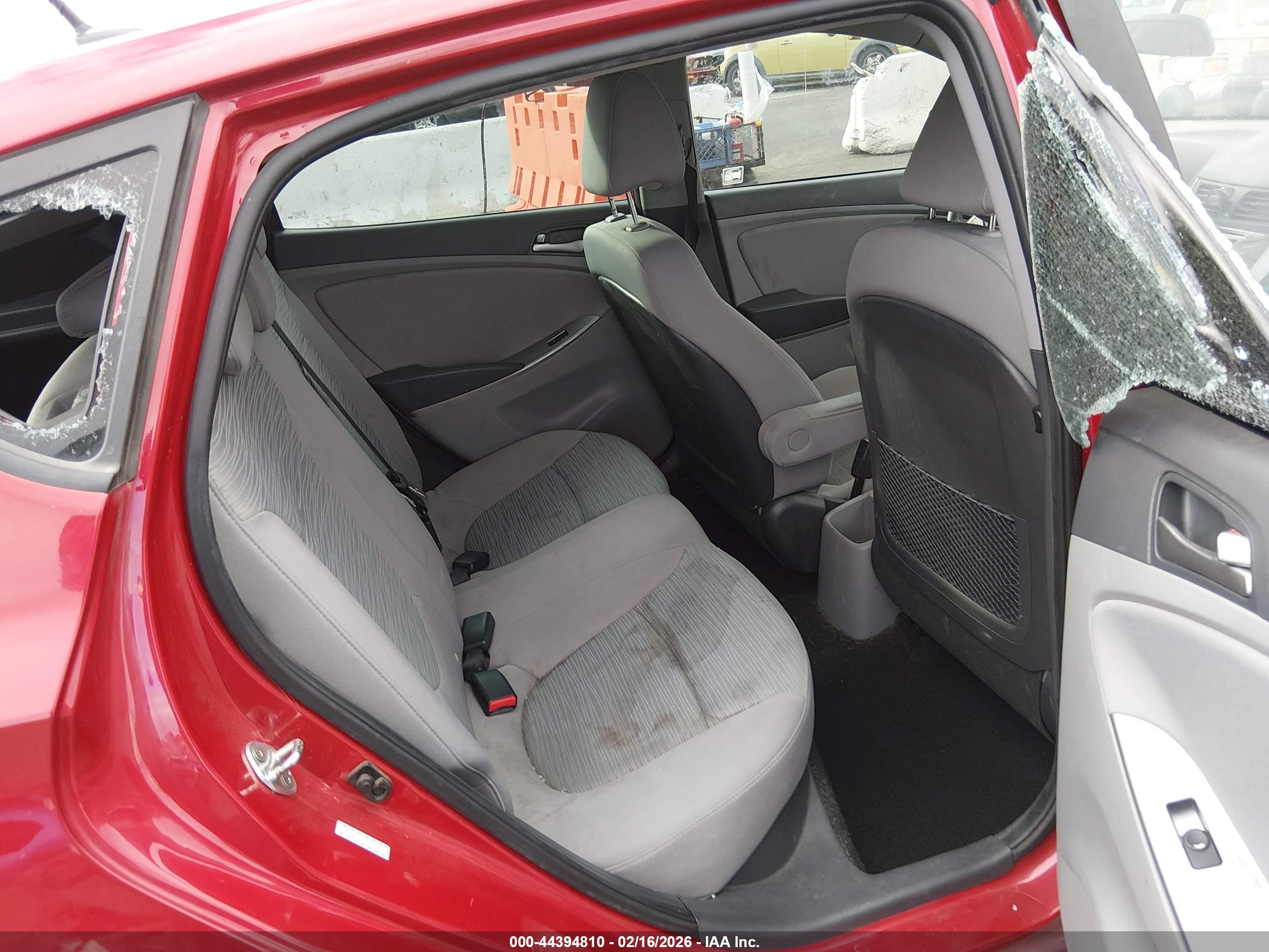 HYUNDAI ACCENT image 8