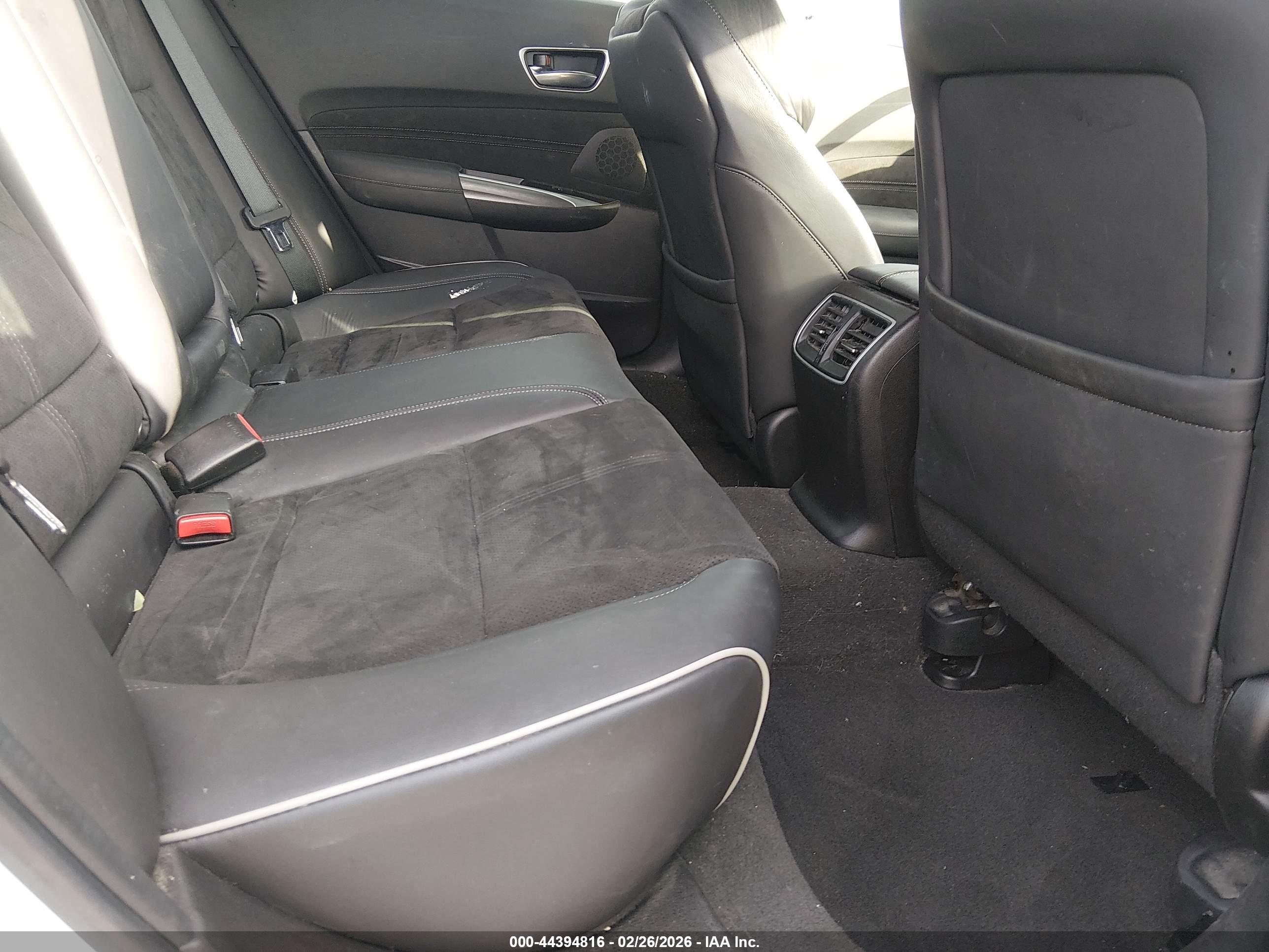 ACURA TLX image 8
