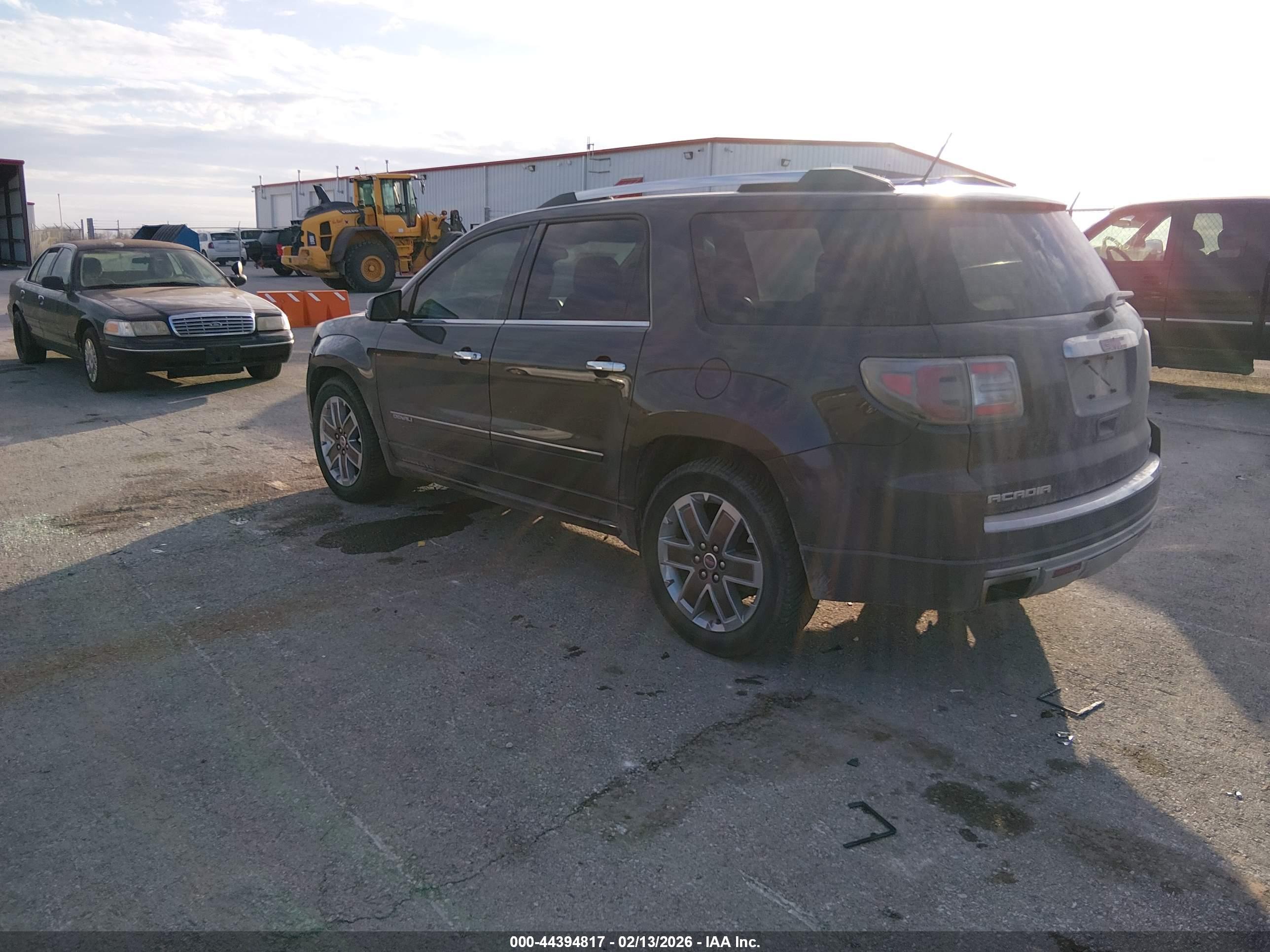 GMC ACADIA image 3