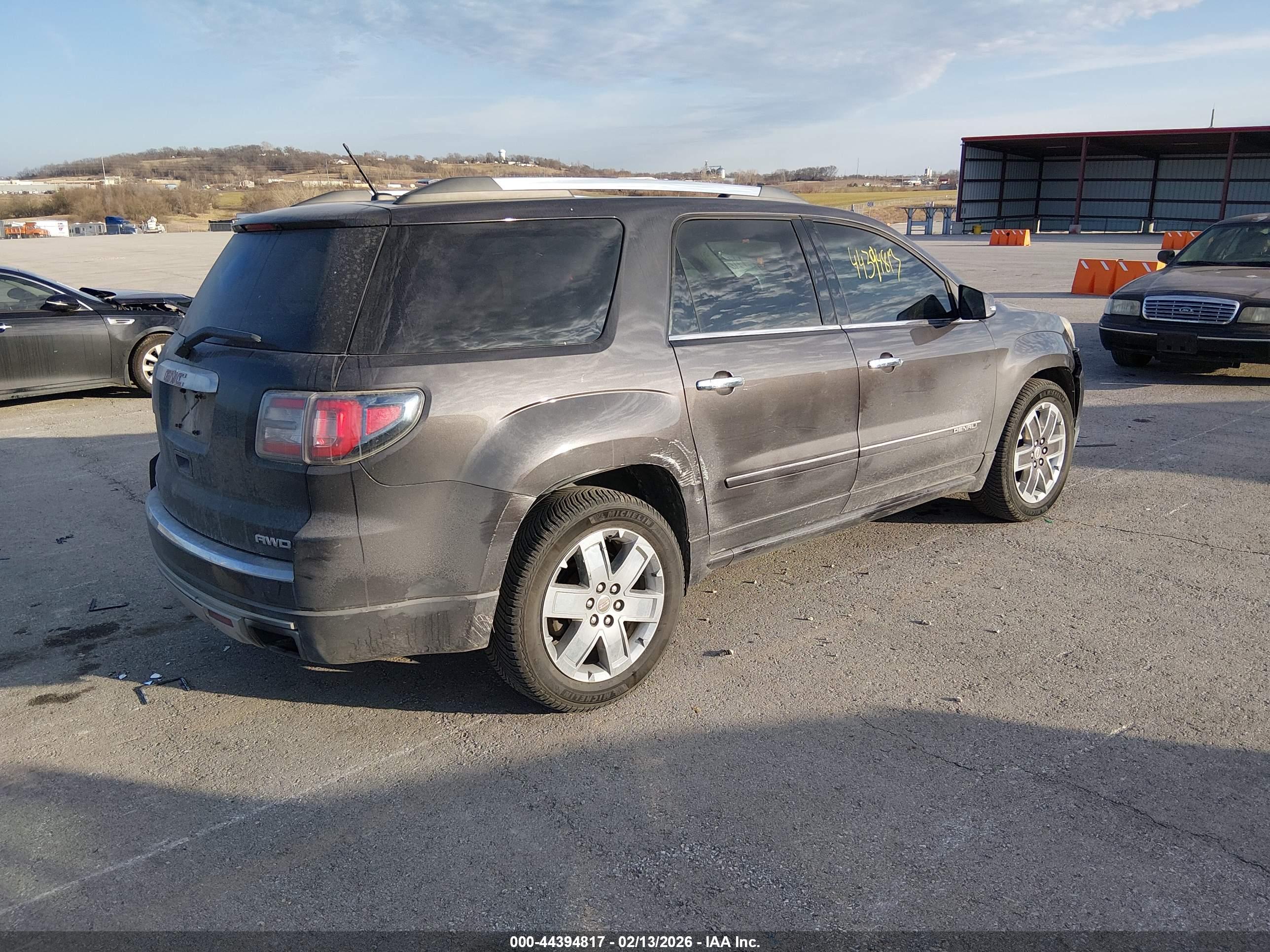 GMC ACADIA image 4