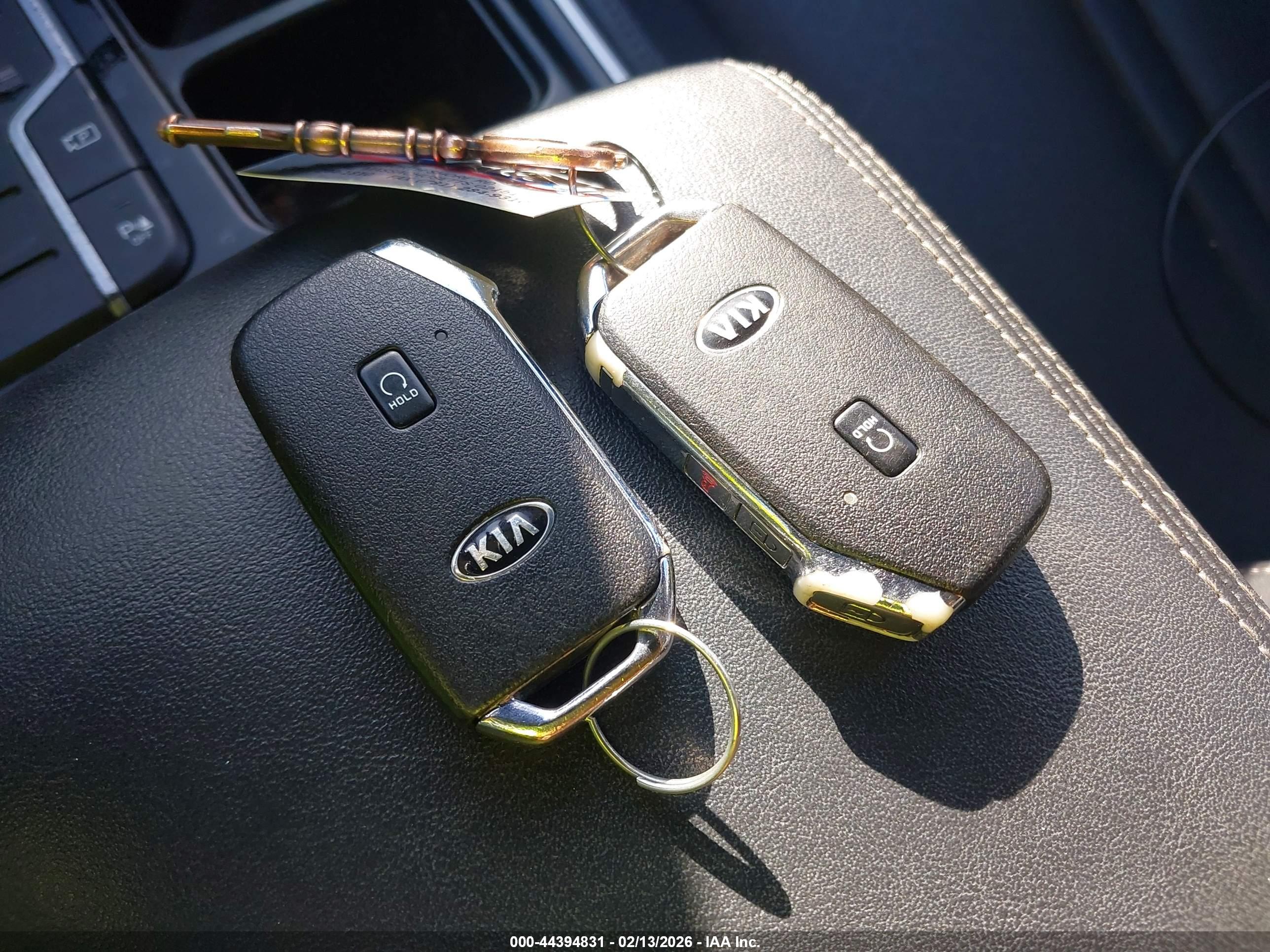 KIA SORENTO image 11