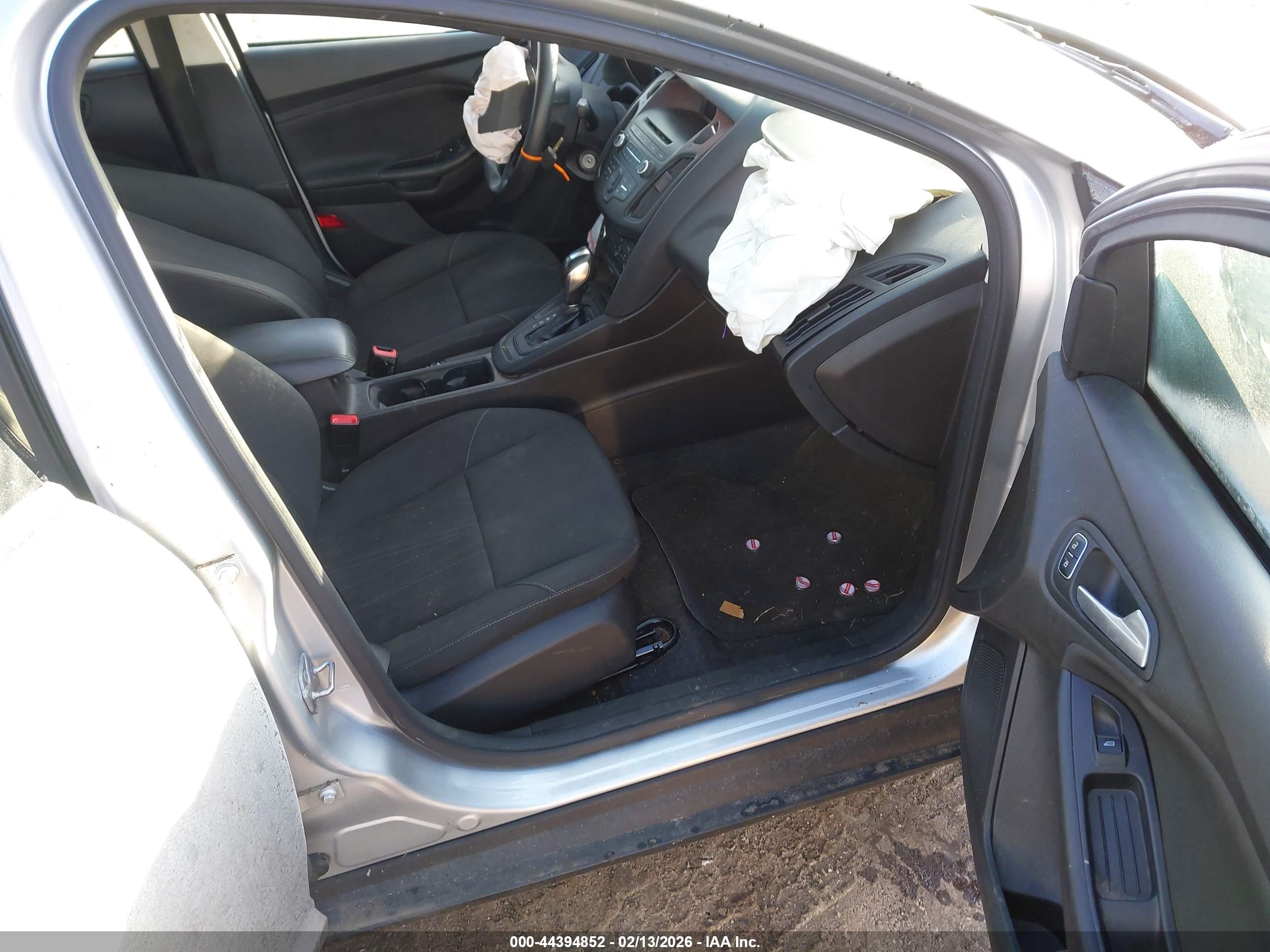 FORD FOCUS image 5