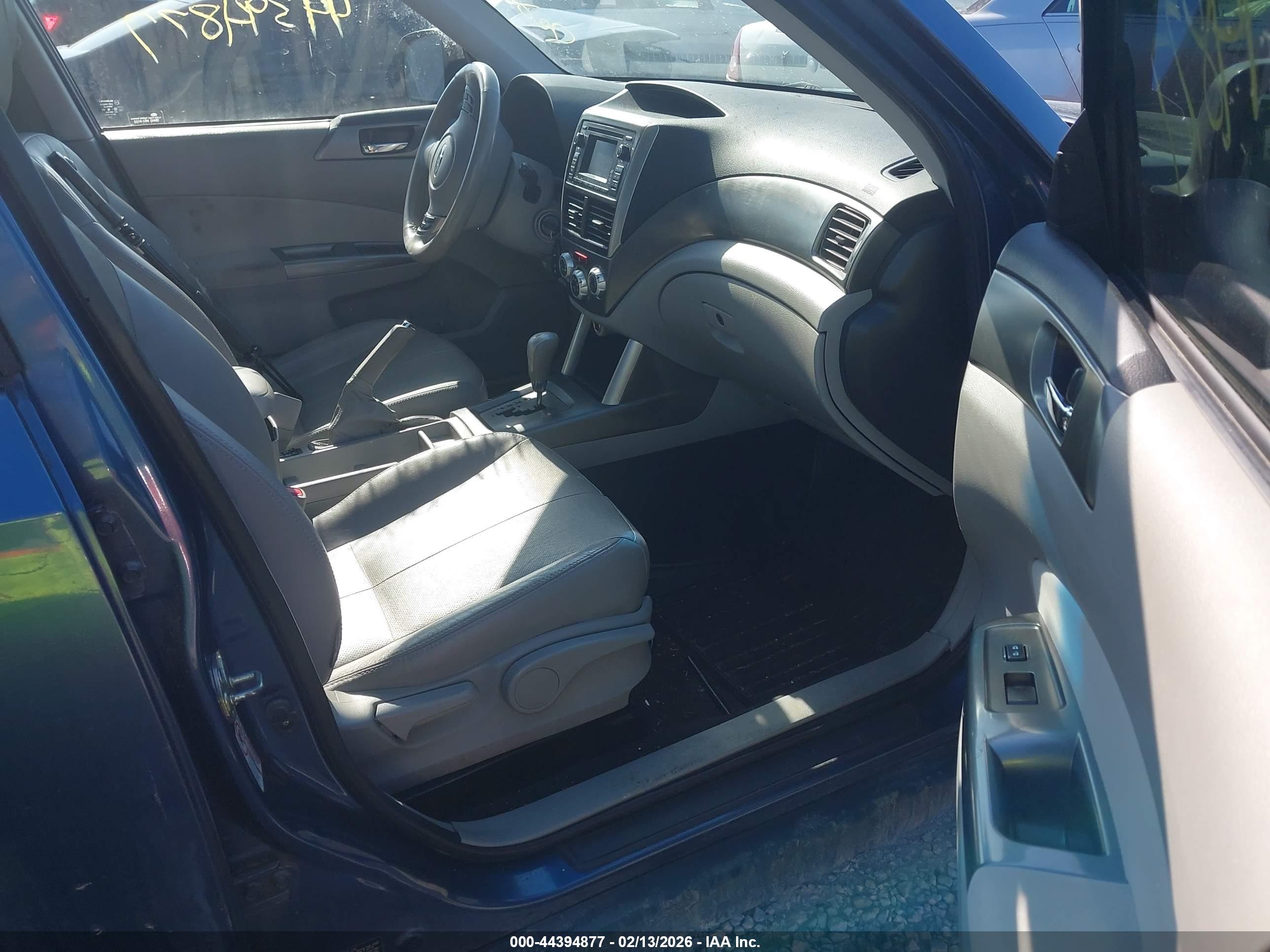 SUBARU FORESTER image 5