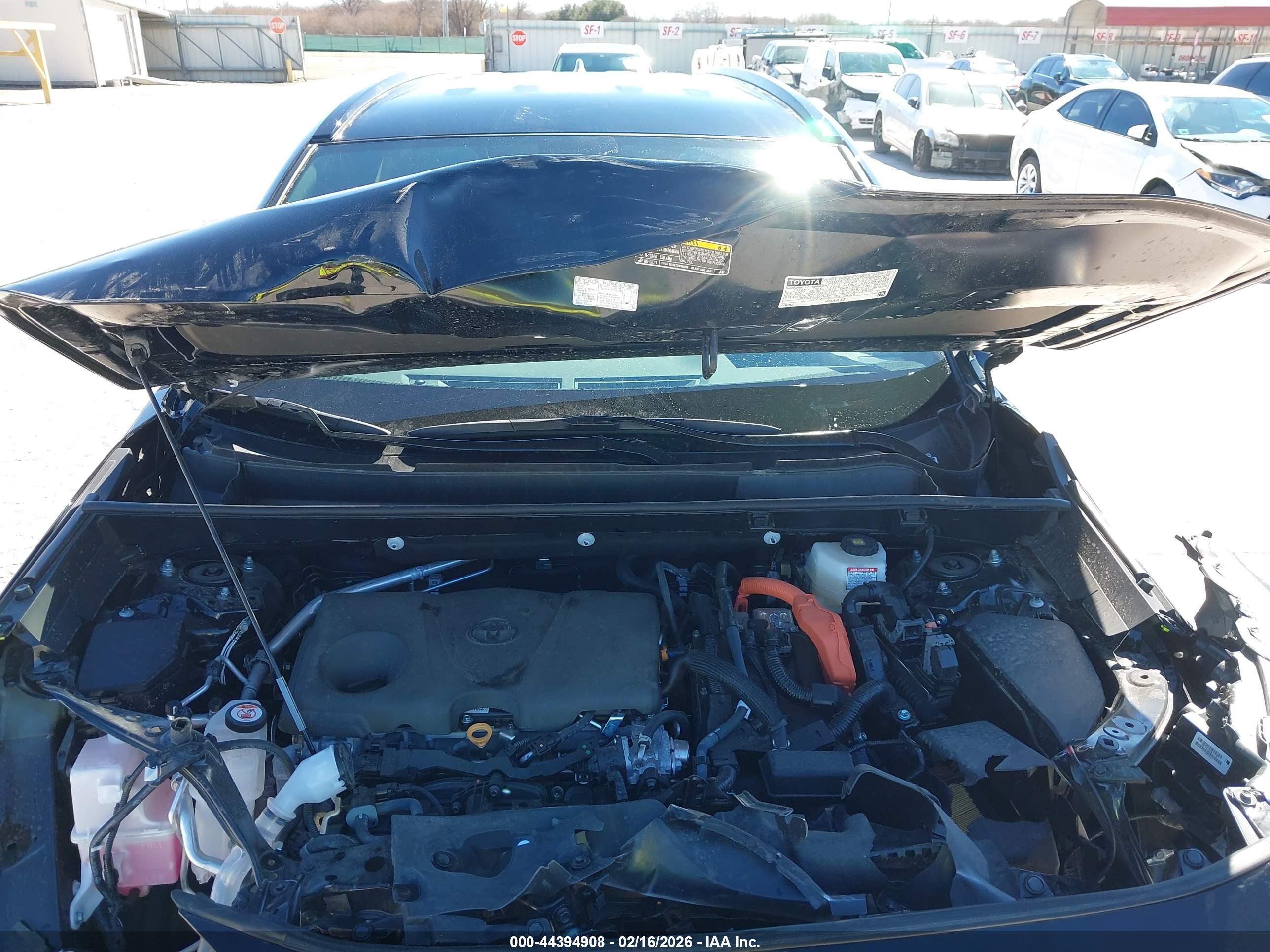 TOYOTA RAV4 image 10