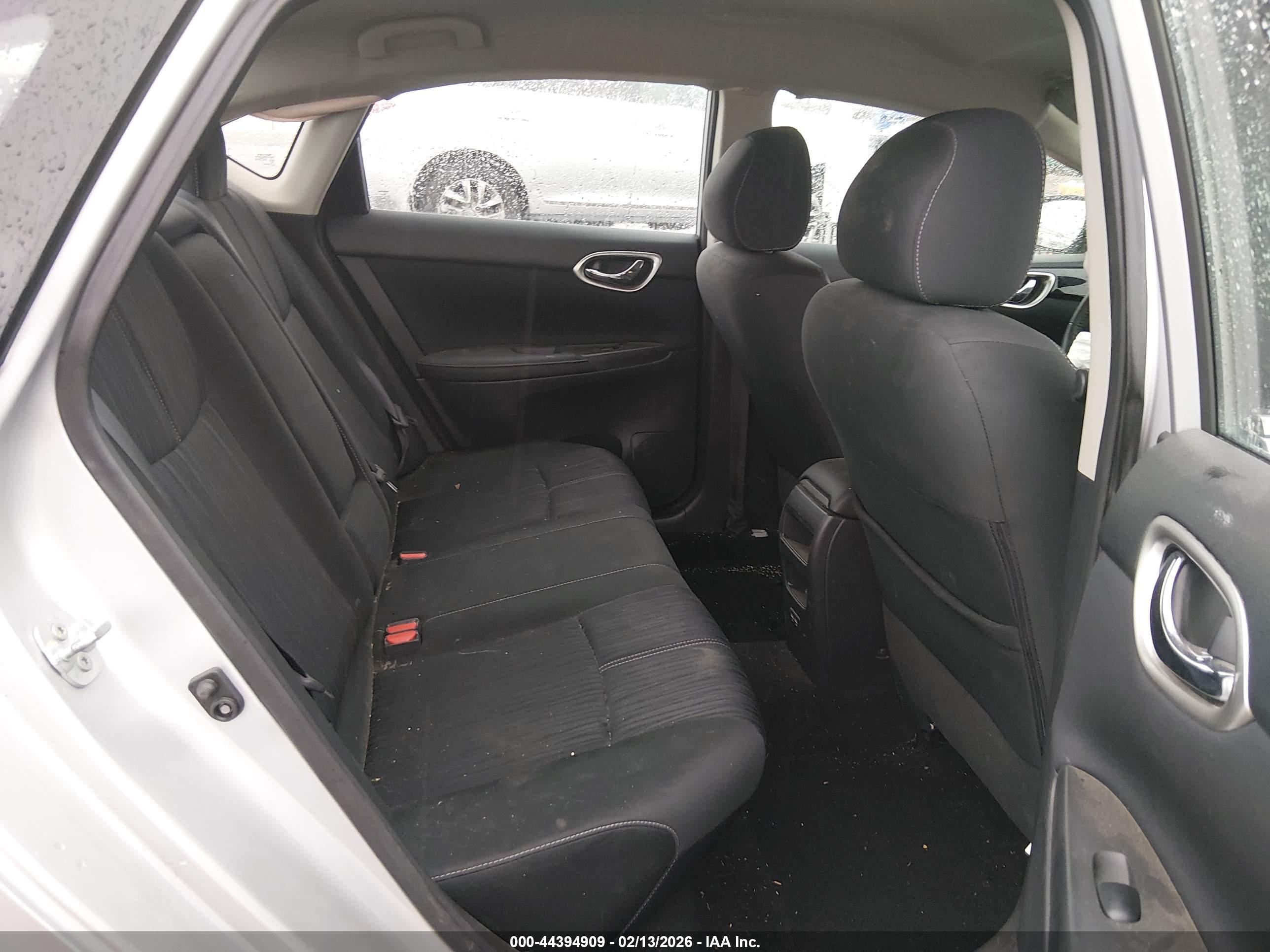 NISSAN SENTRA image 8