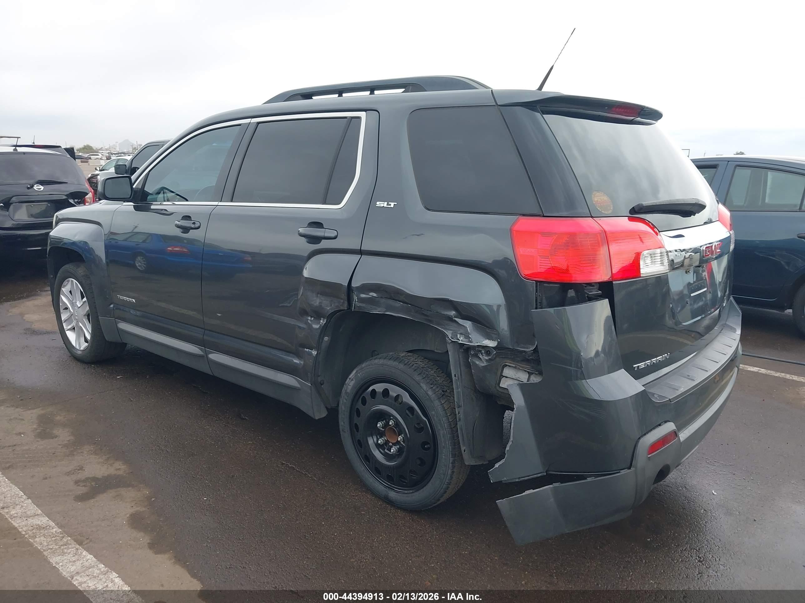 GMC TERRAIN image 3