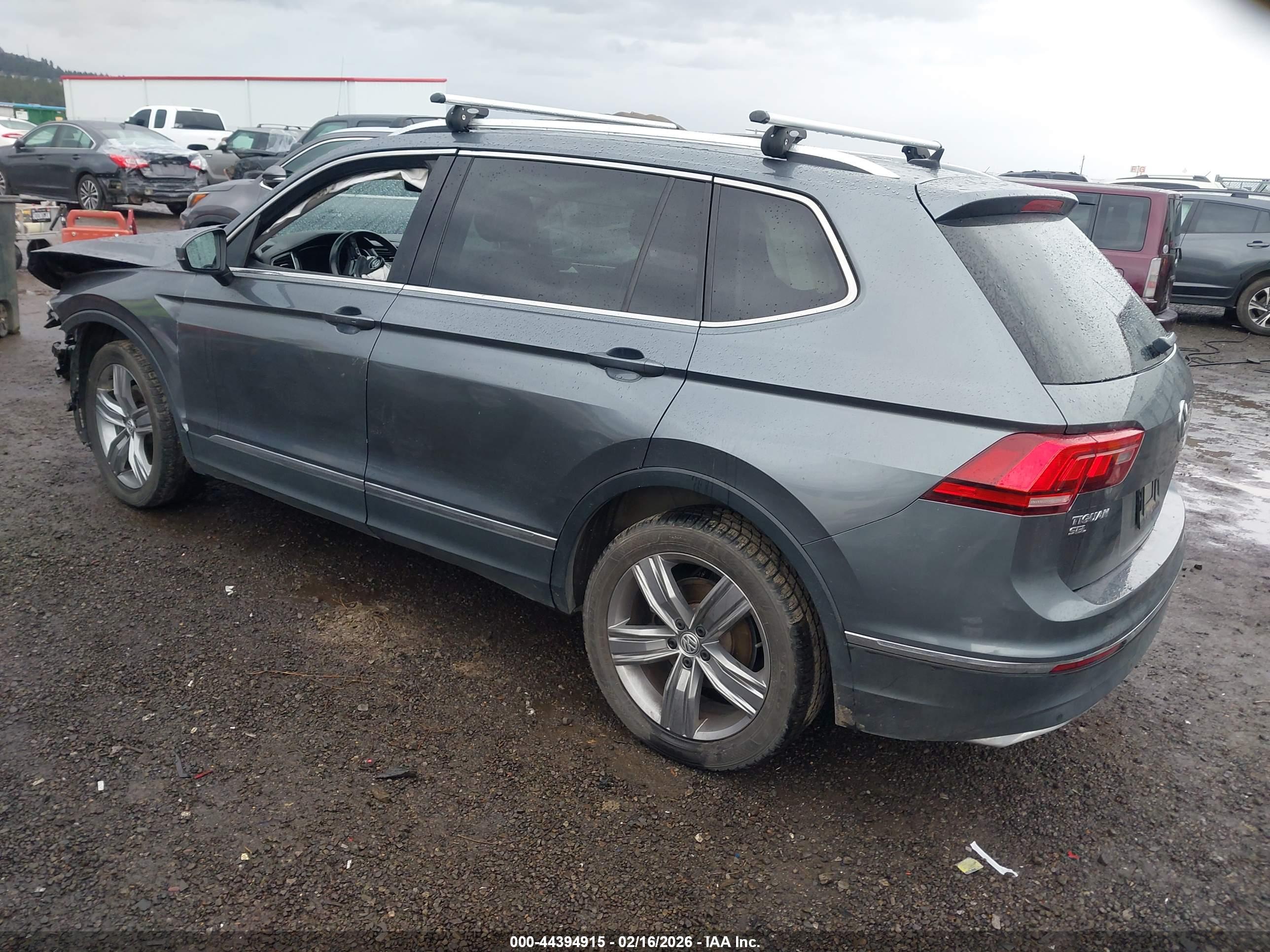 VOLKSWAGEN TIGUAN image 3