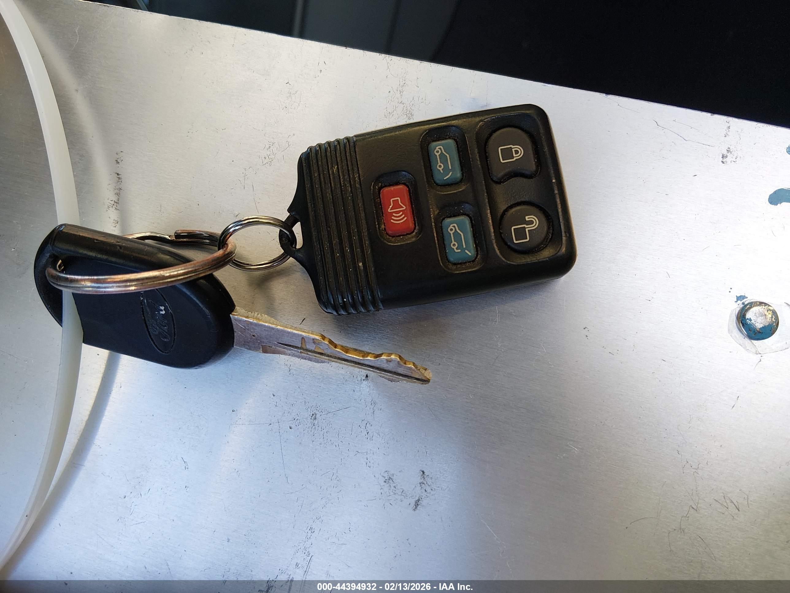FORD EXPEDITION image 11