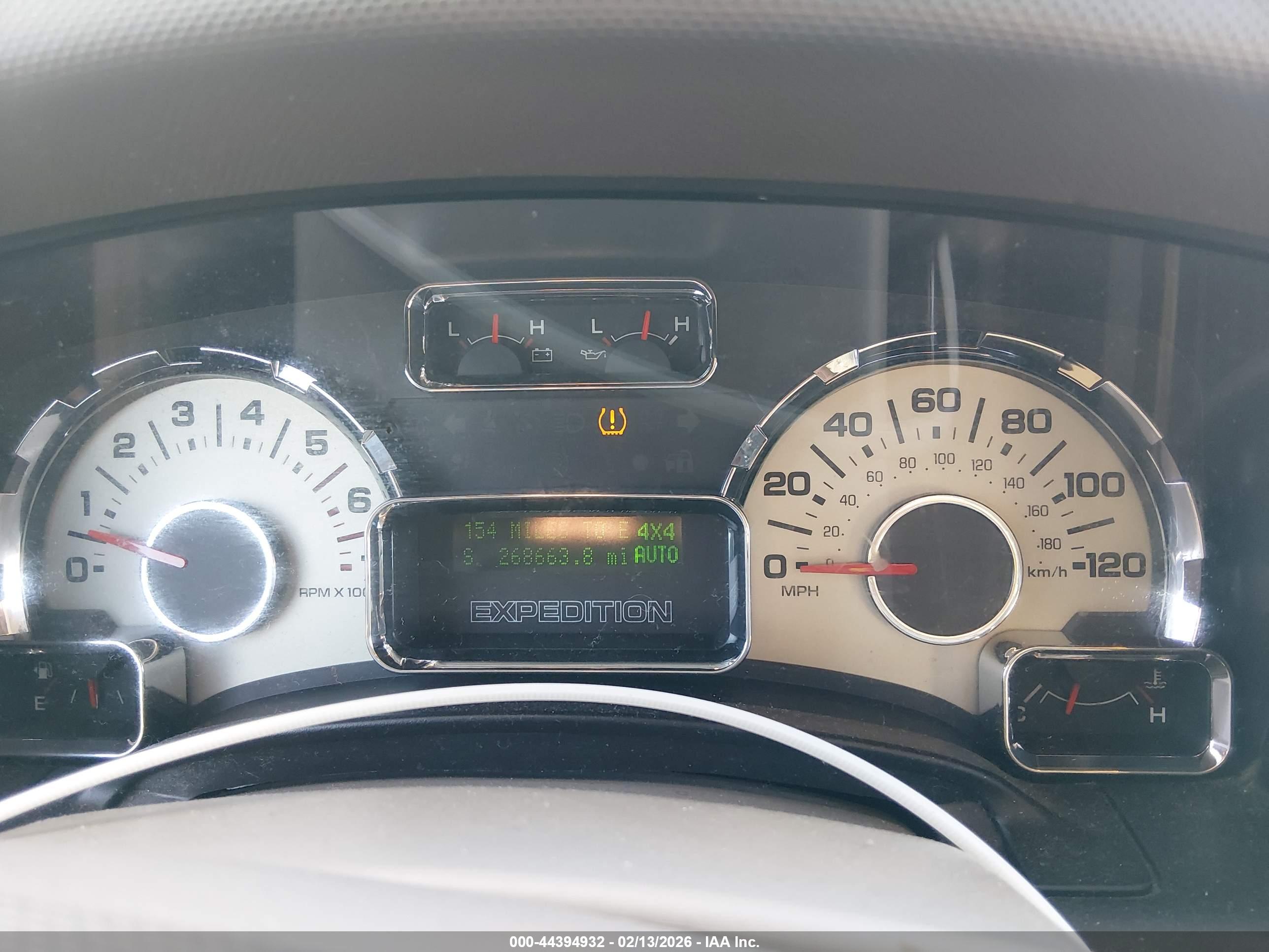 FORD EXPEDITION image 7