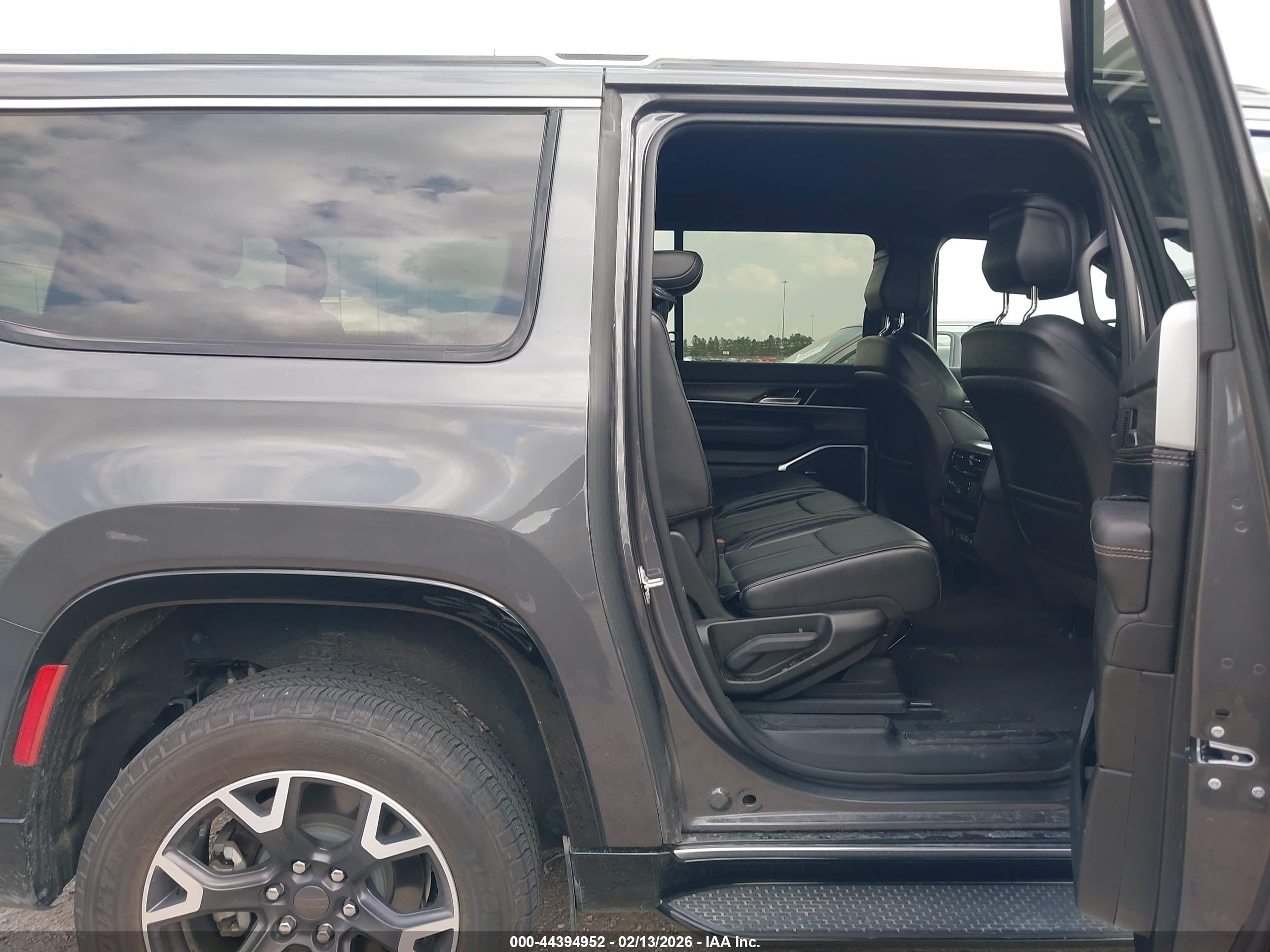 JEEP WAGONEER image 8
