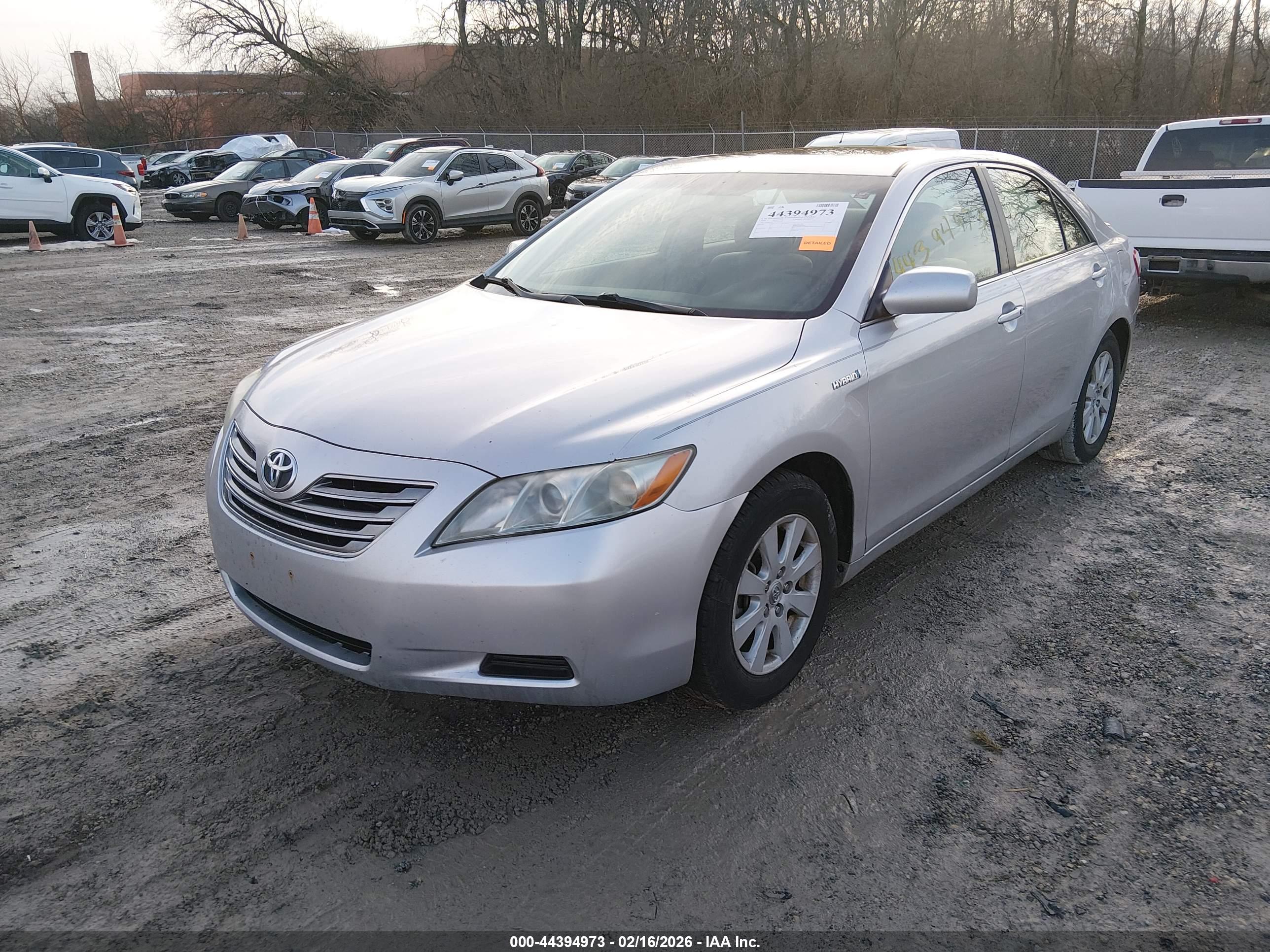 TOYOTA CAMRY image 2