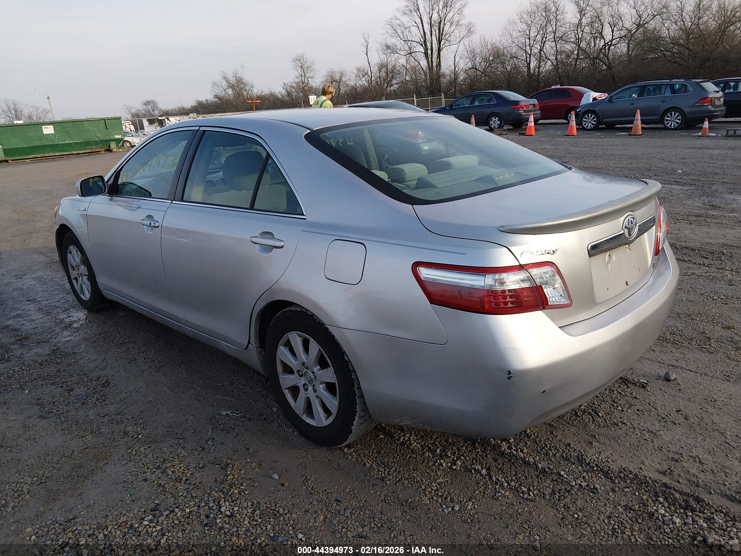 TOYOTA CAMRY image 3