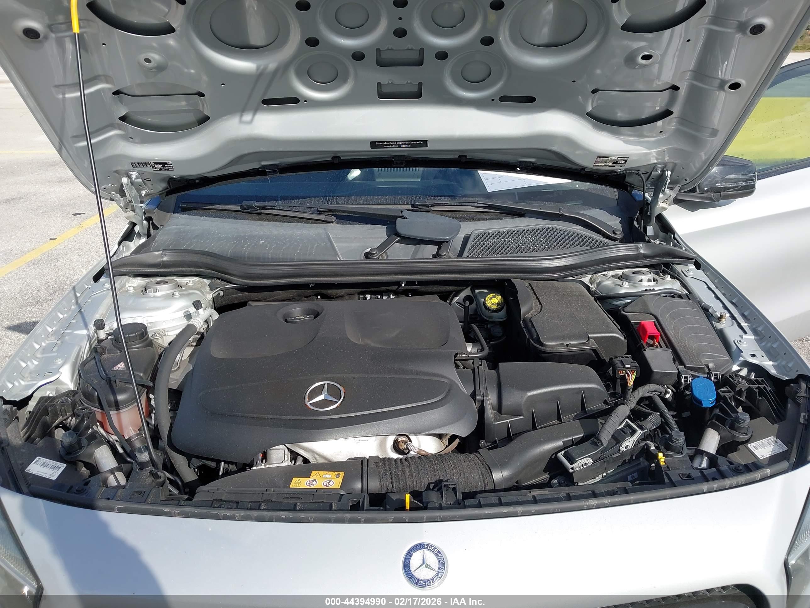 MERCEDES-BENZ GLA image 10