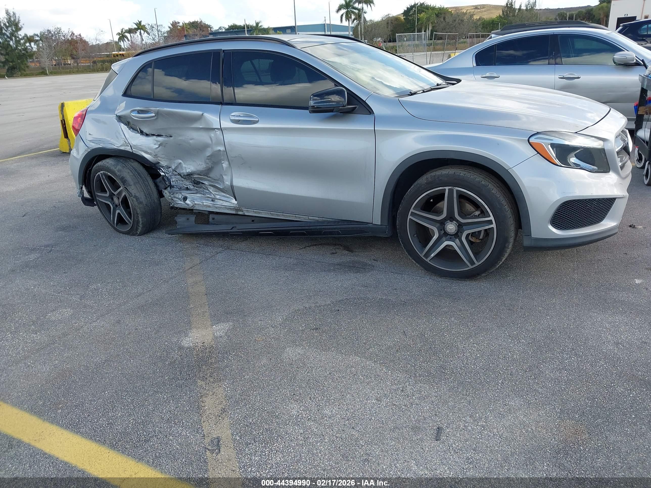MERCEDES-BENZ GLA image 6
