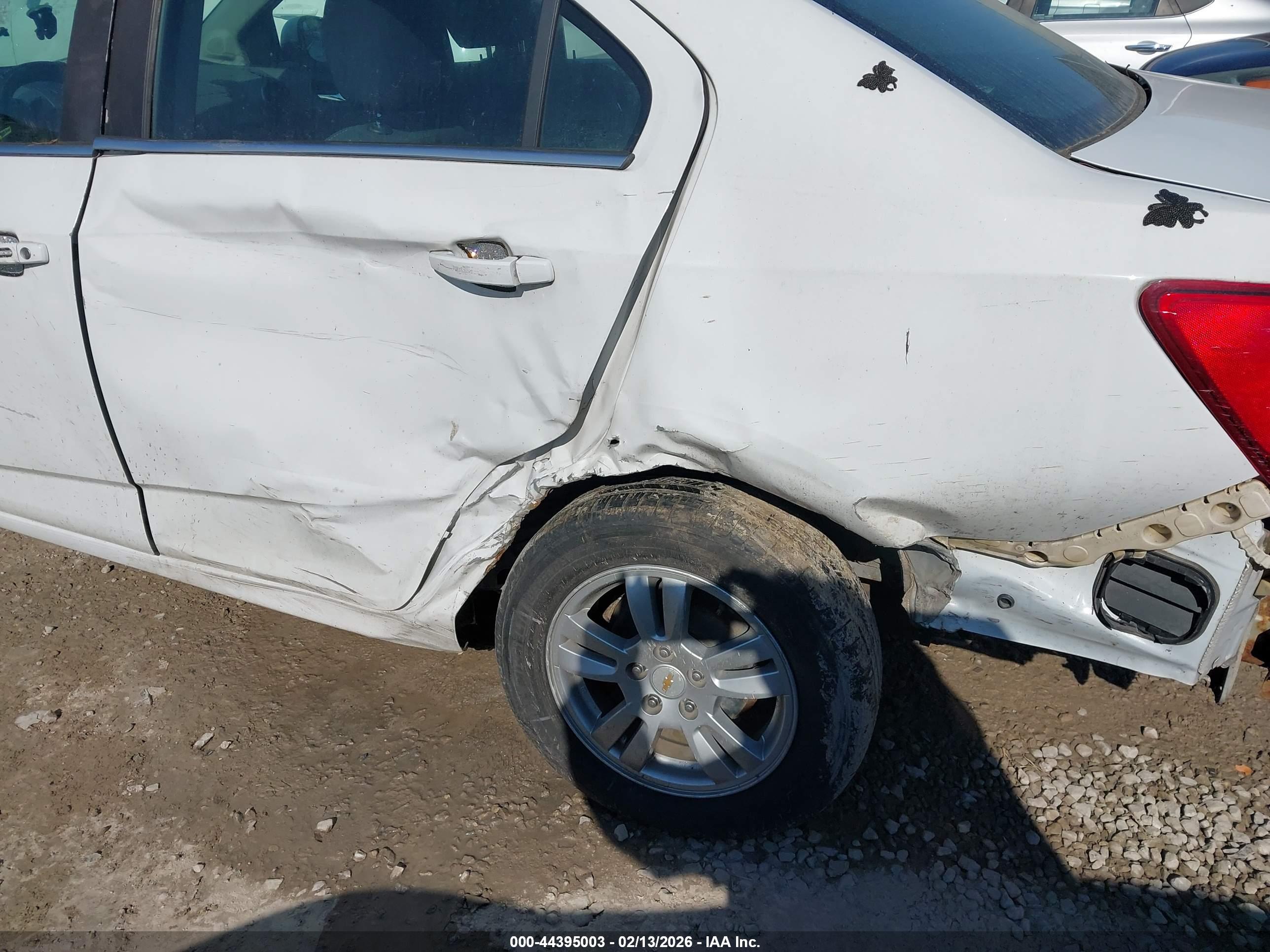 CHEVROLET SONIC image 6
