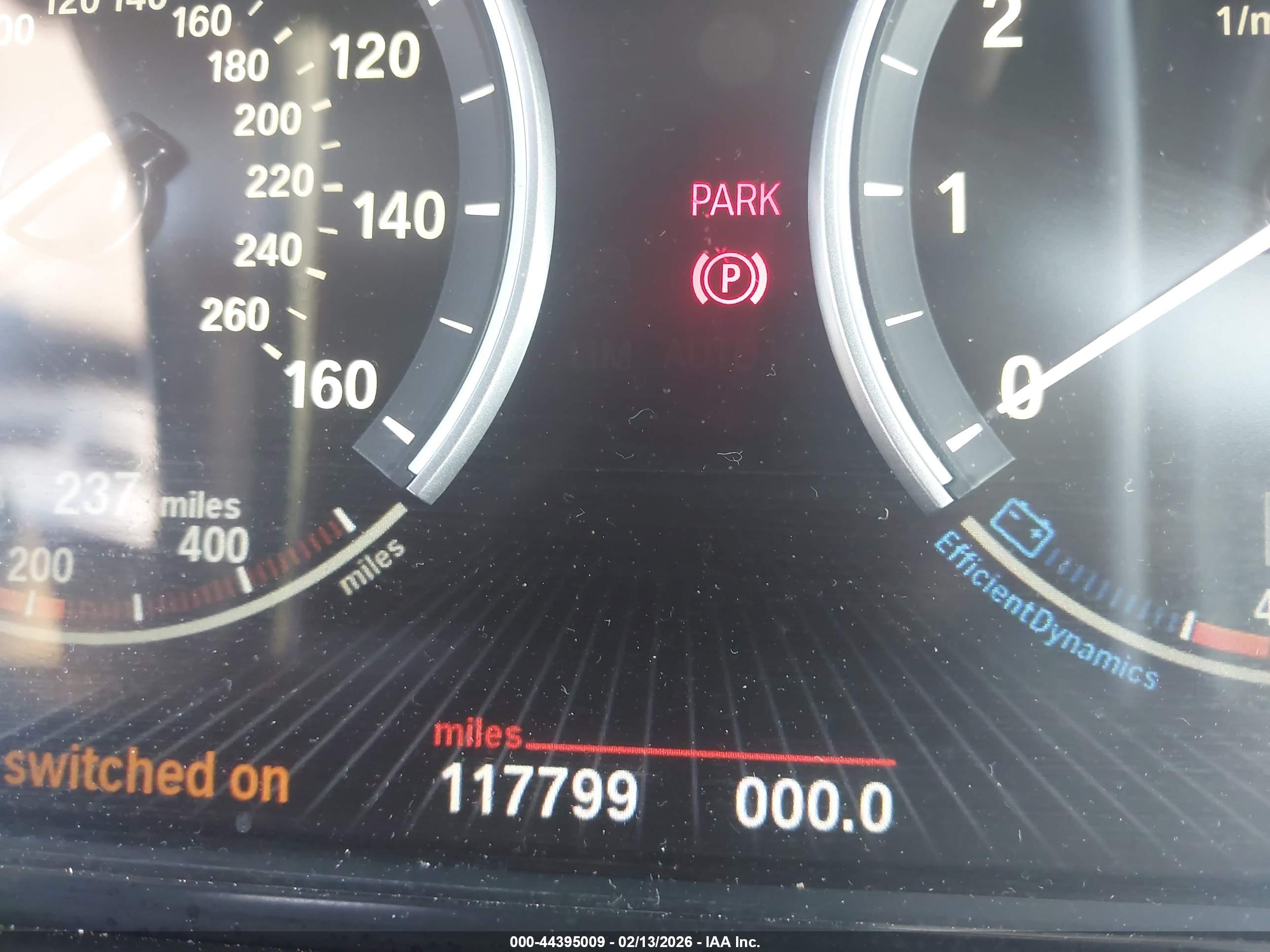 BMW 528I image 7