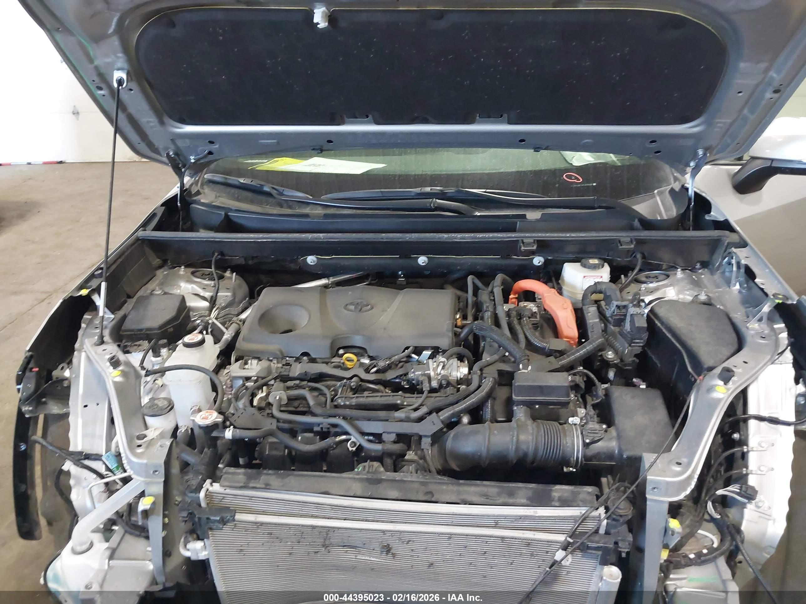 TOYOTA RAV4 image 10
