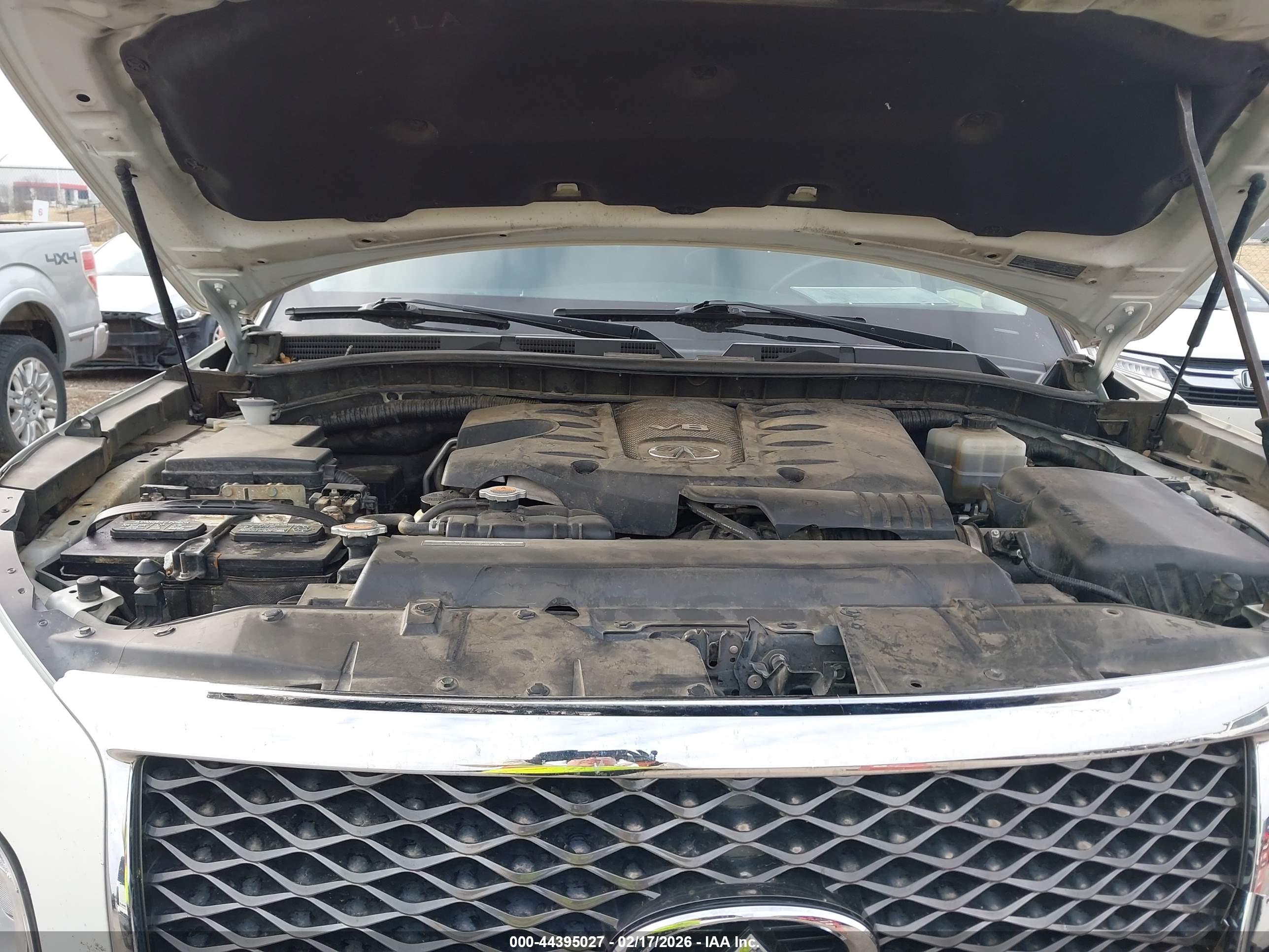 INFINITI QX80 image 10