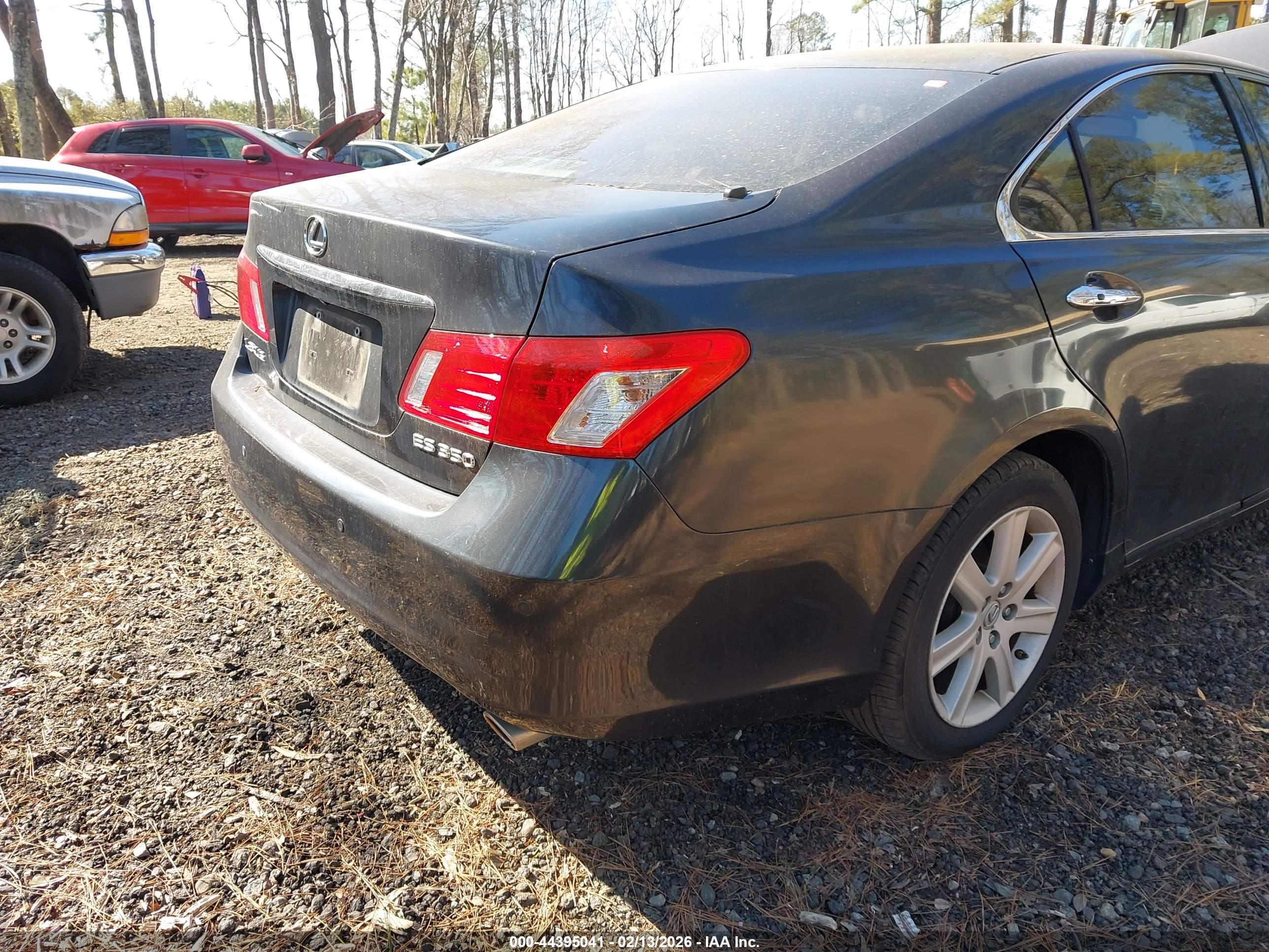 LEXUS ES image 6
