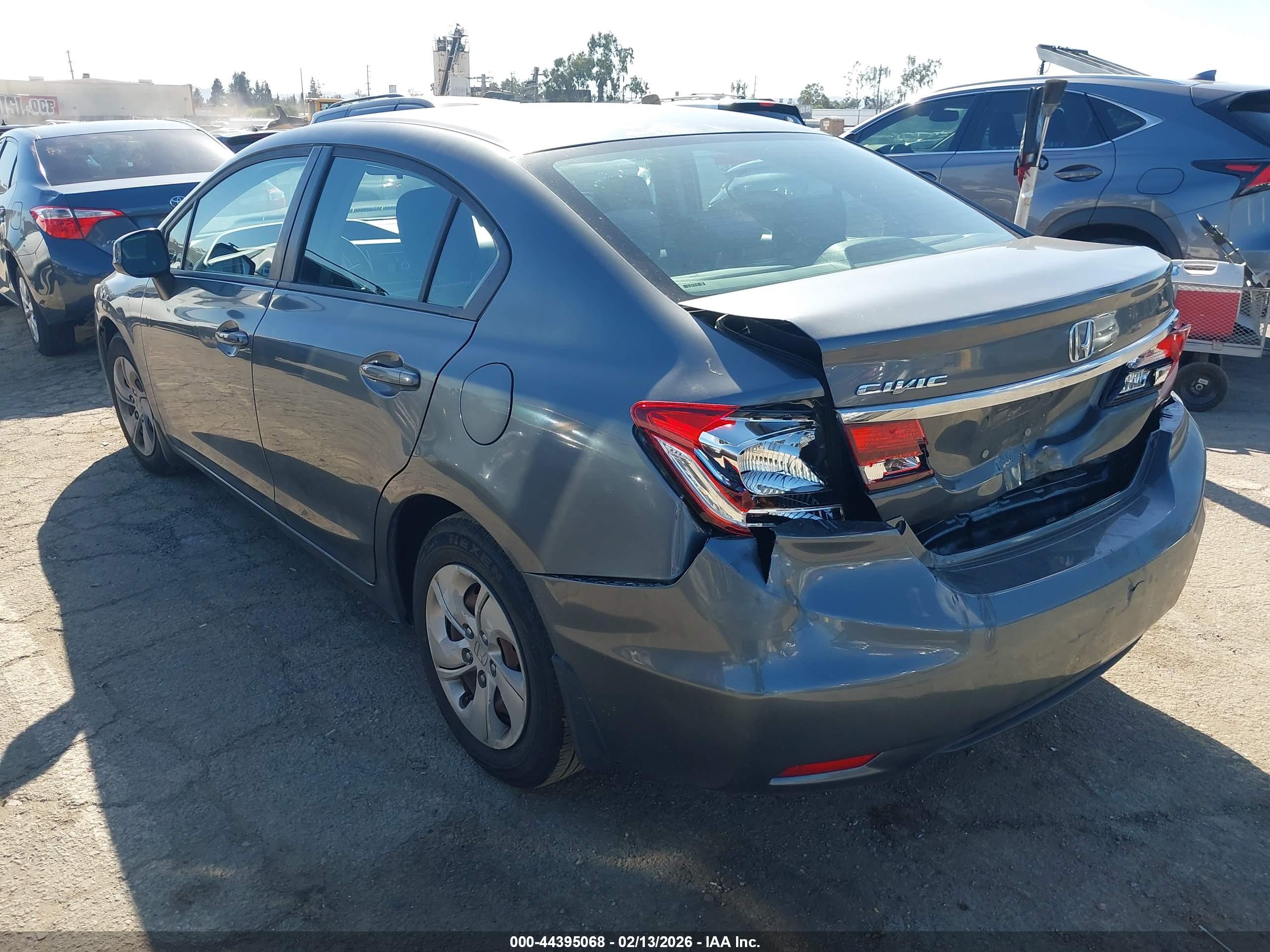 HONDA CIVIC image 3