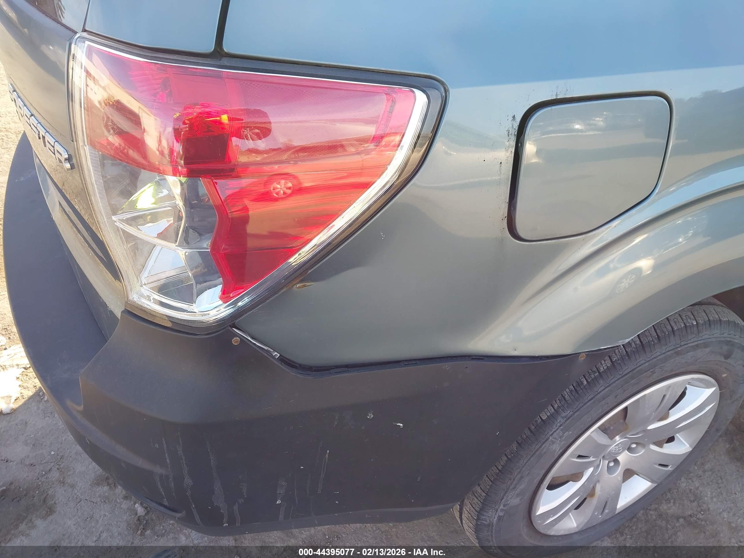 SUBARU FORESTER image 6