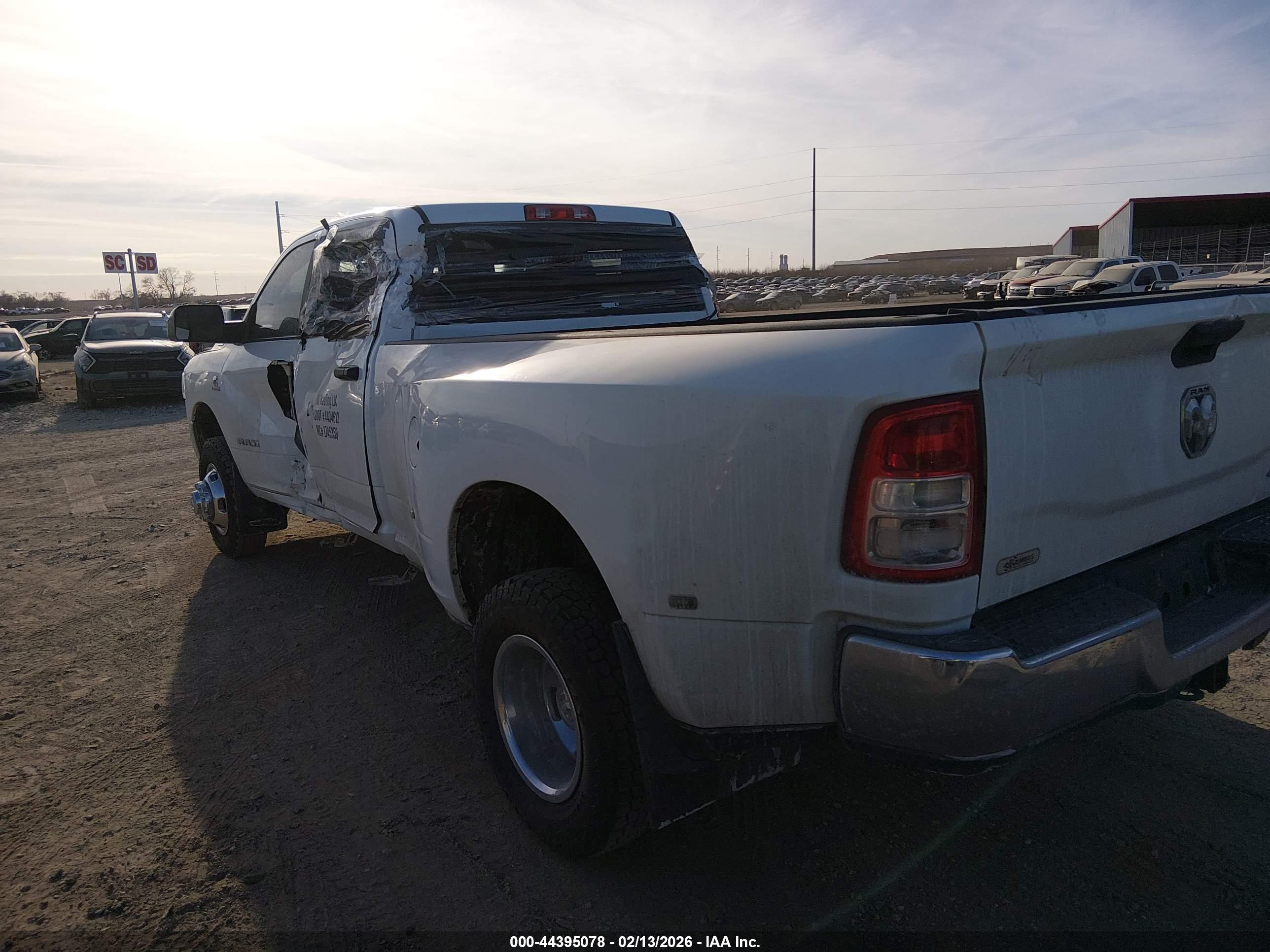 RAM 3500 image 3