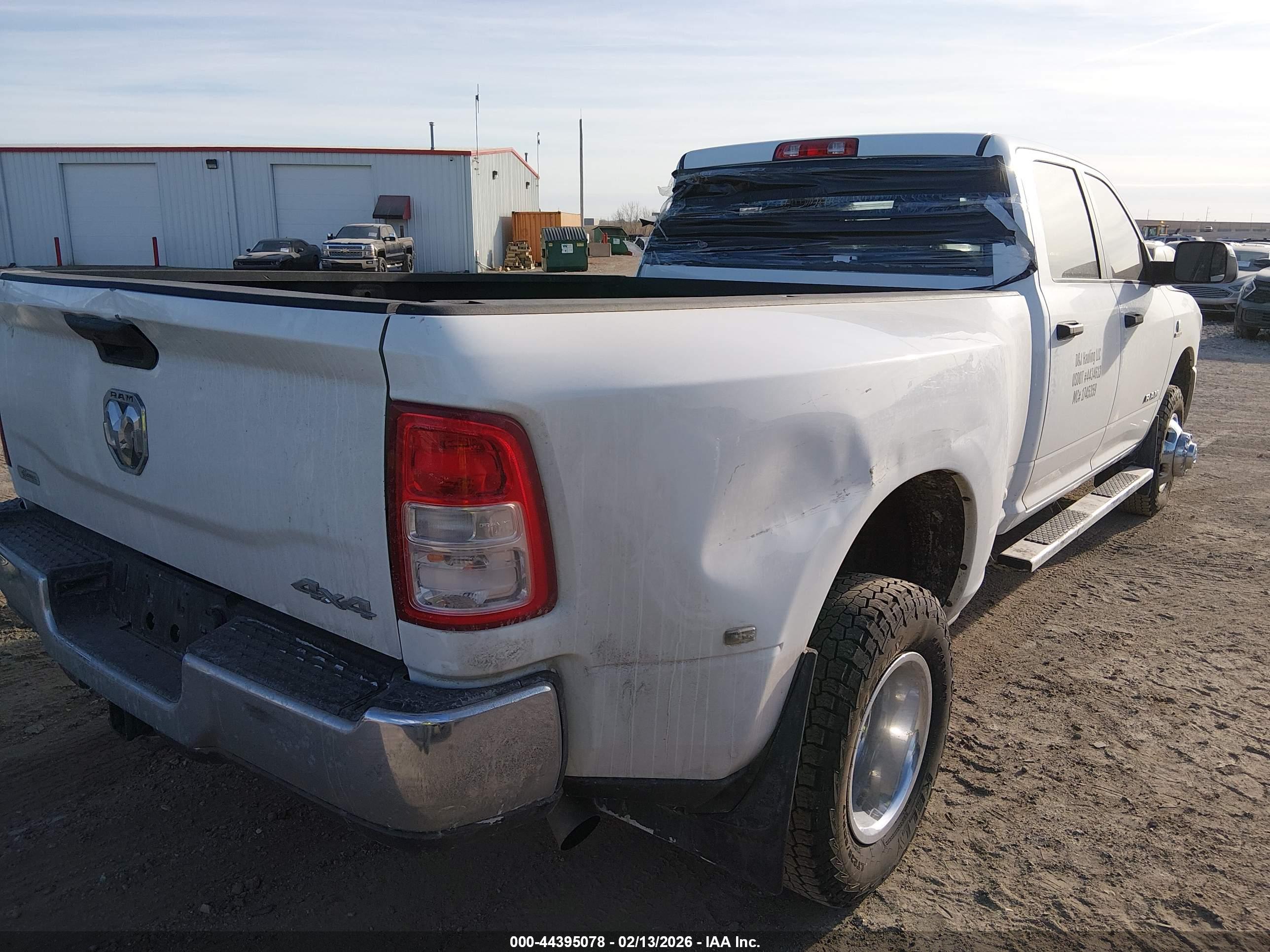 RAM 3500 image 4