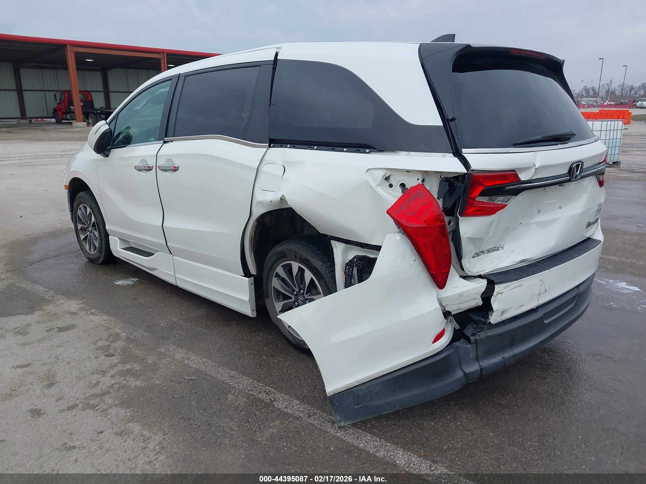 HONDA ODYSSEY image 3