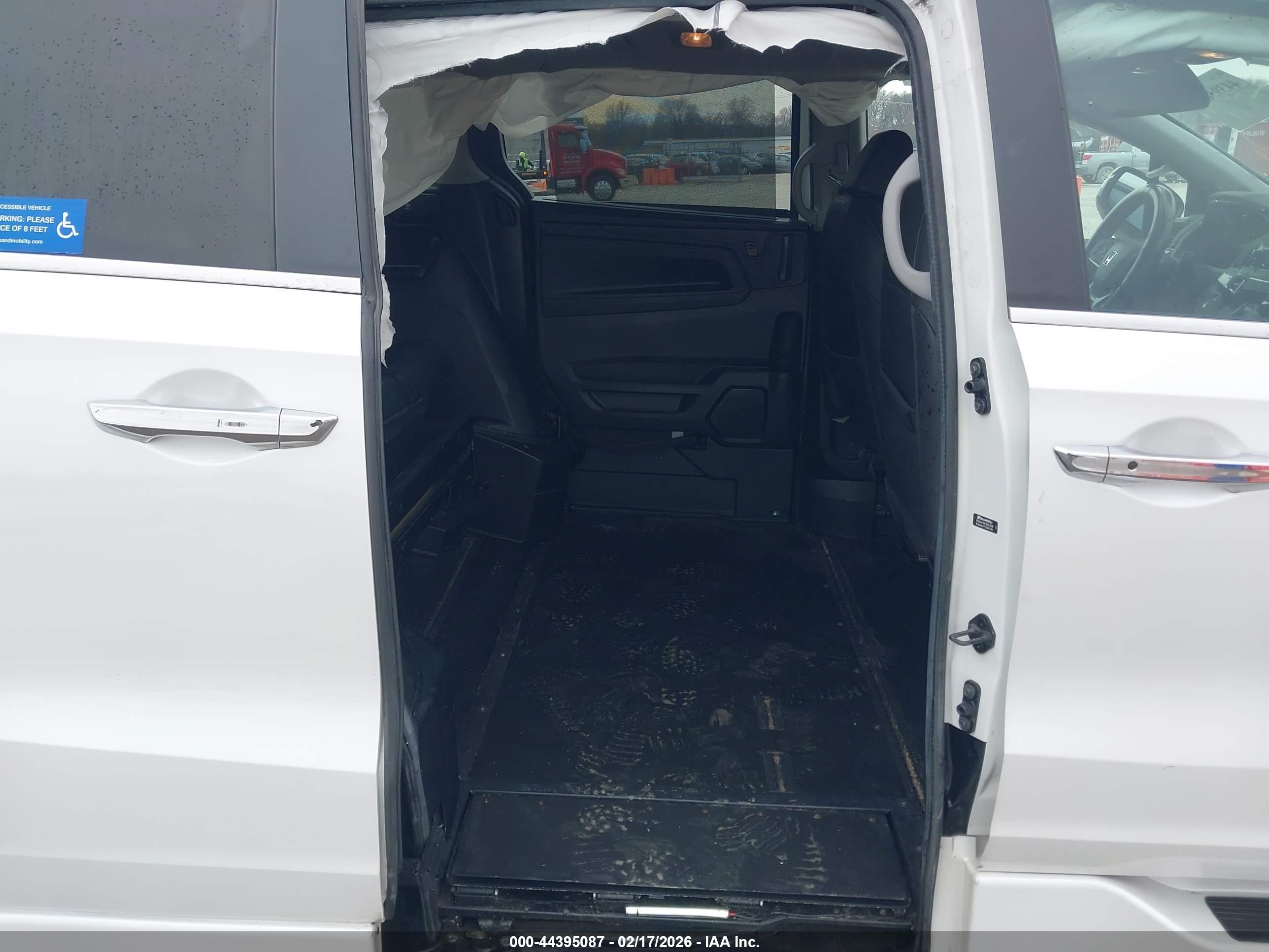 HONDA ODYSSEY image 8