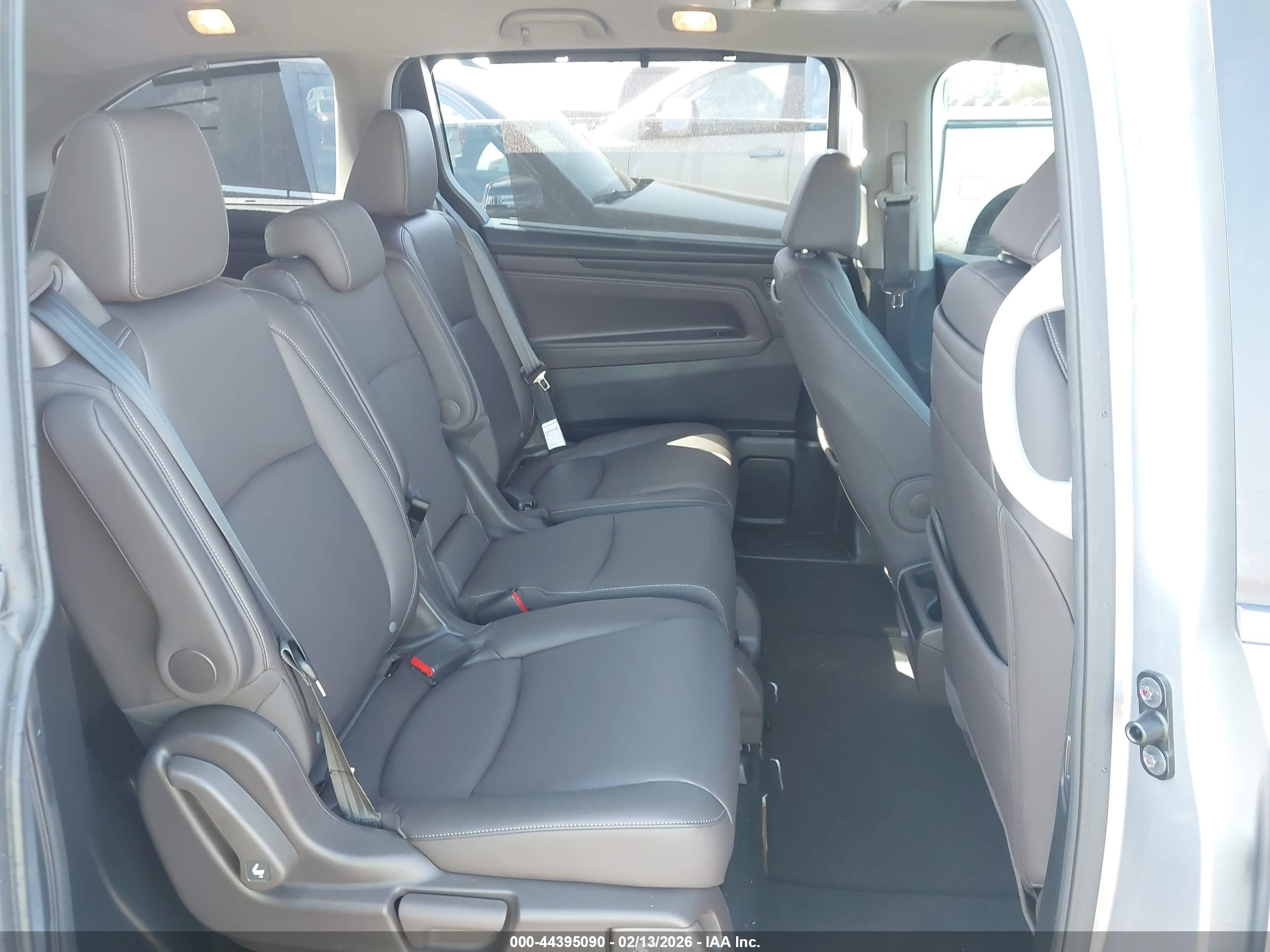 HONDA ODYSSEY image 8