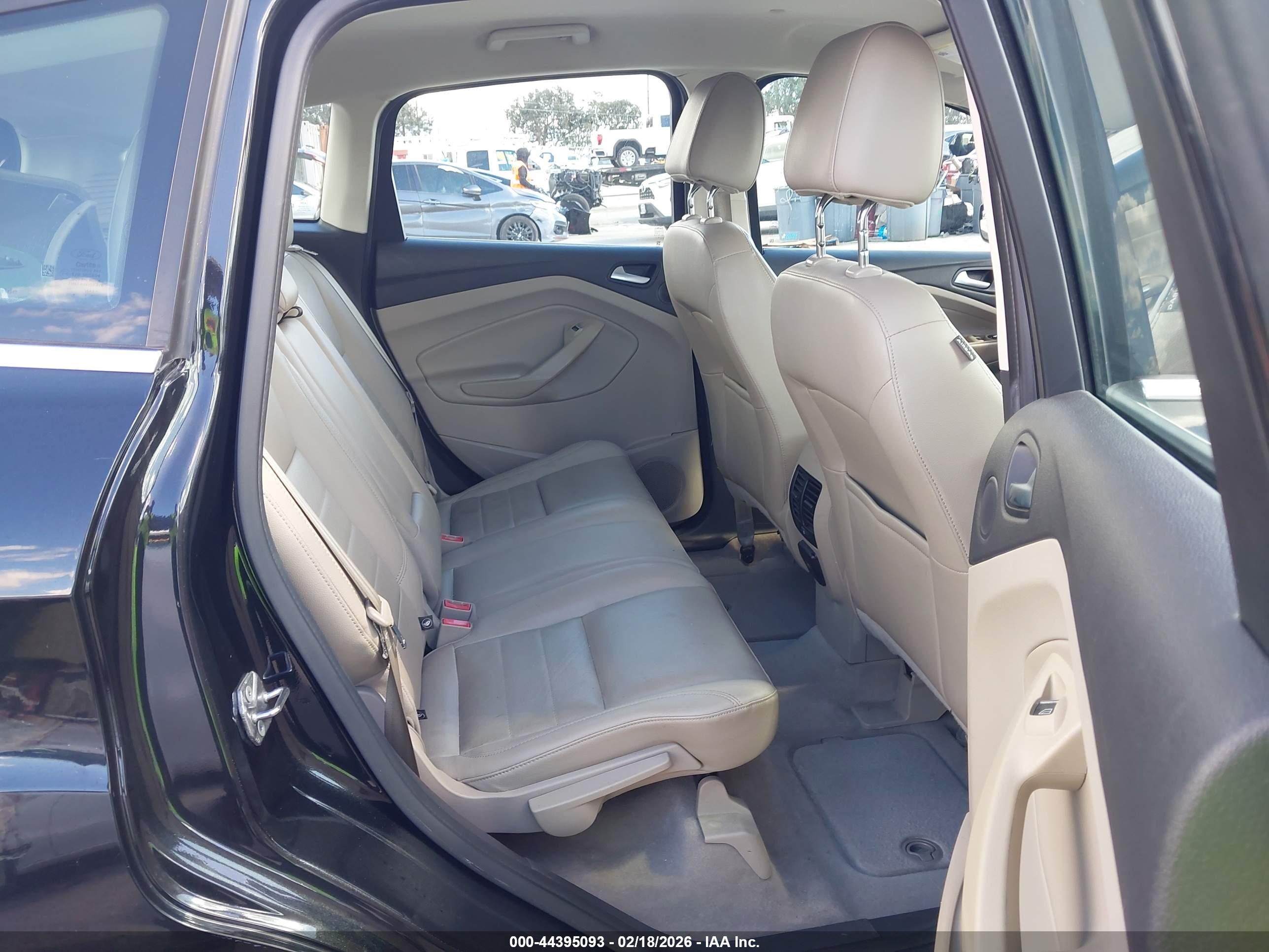 FORD C-MAX image 8