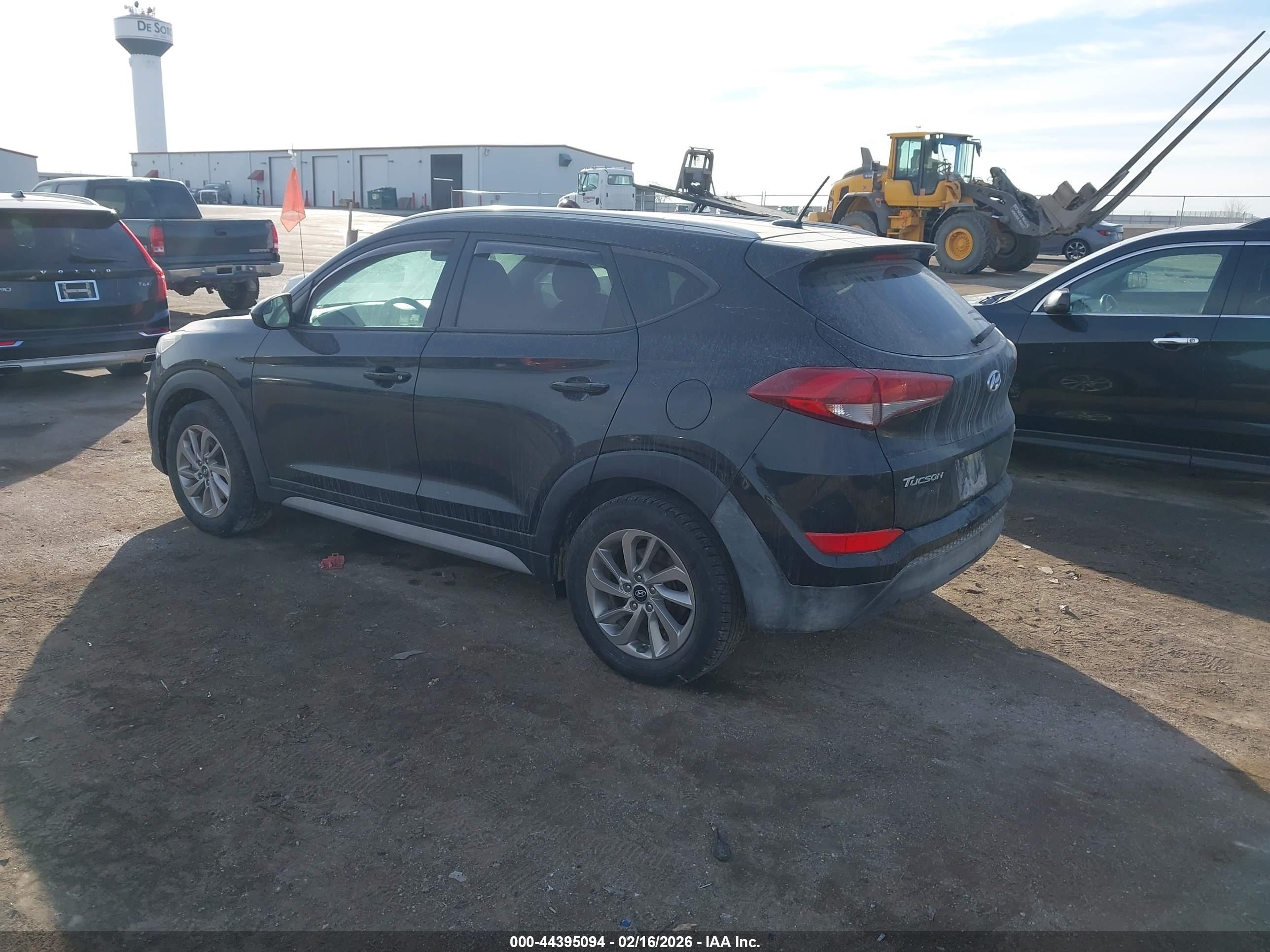 HYUNDAI TUCSON image 3