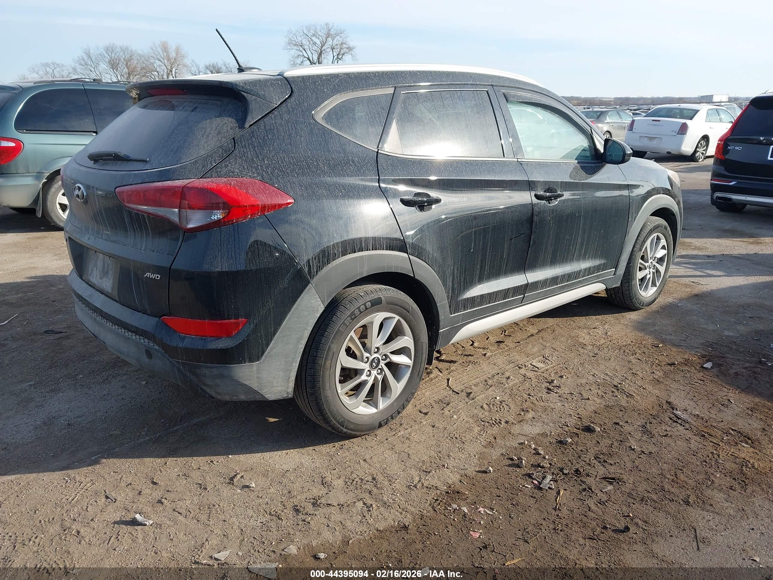 HYUNDAI TUCSON image 4