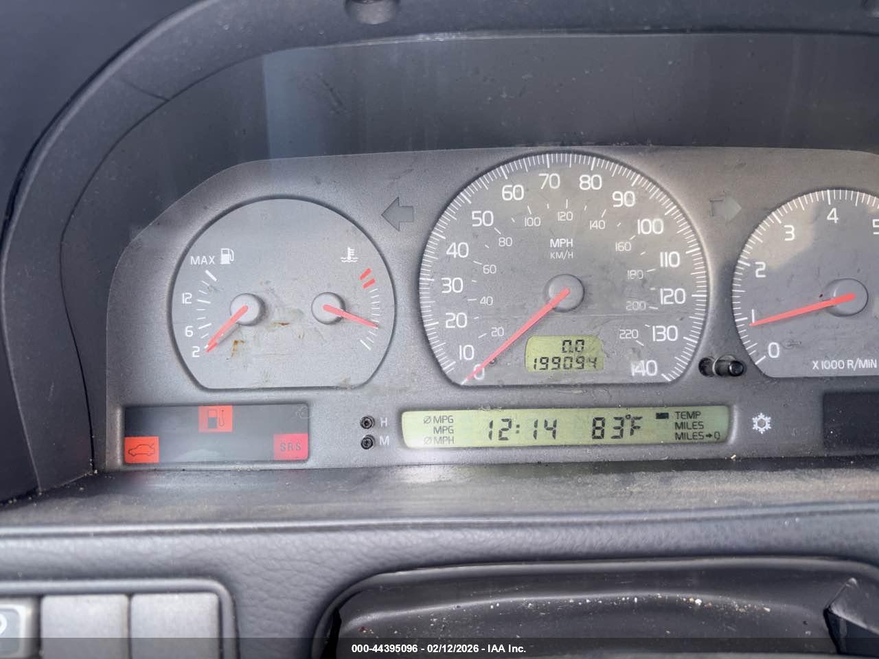 VOLVO V70 image 7