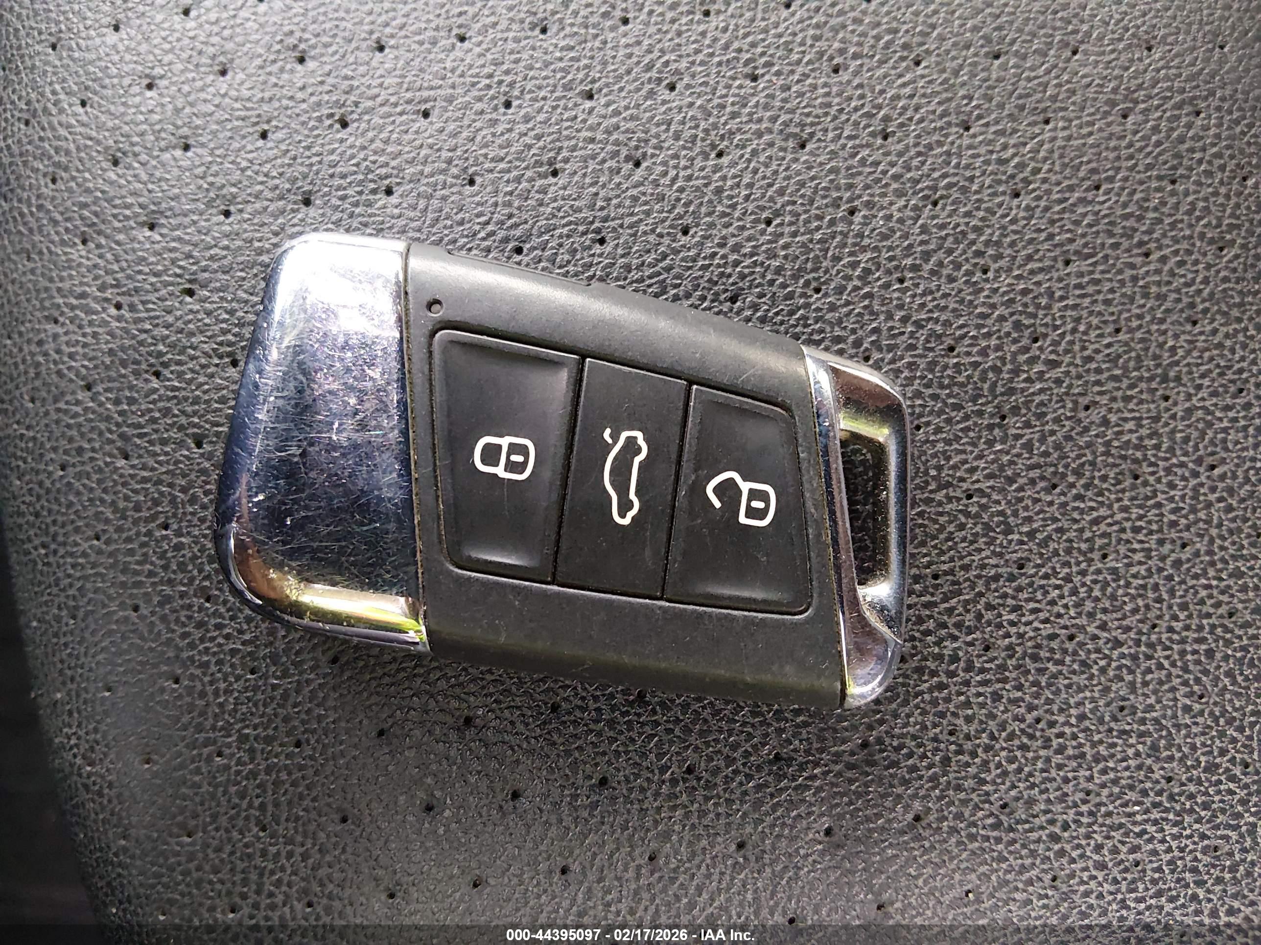 VOLKSWAGEN ATLAS image 11