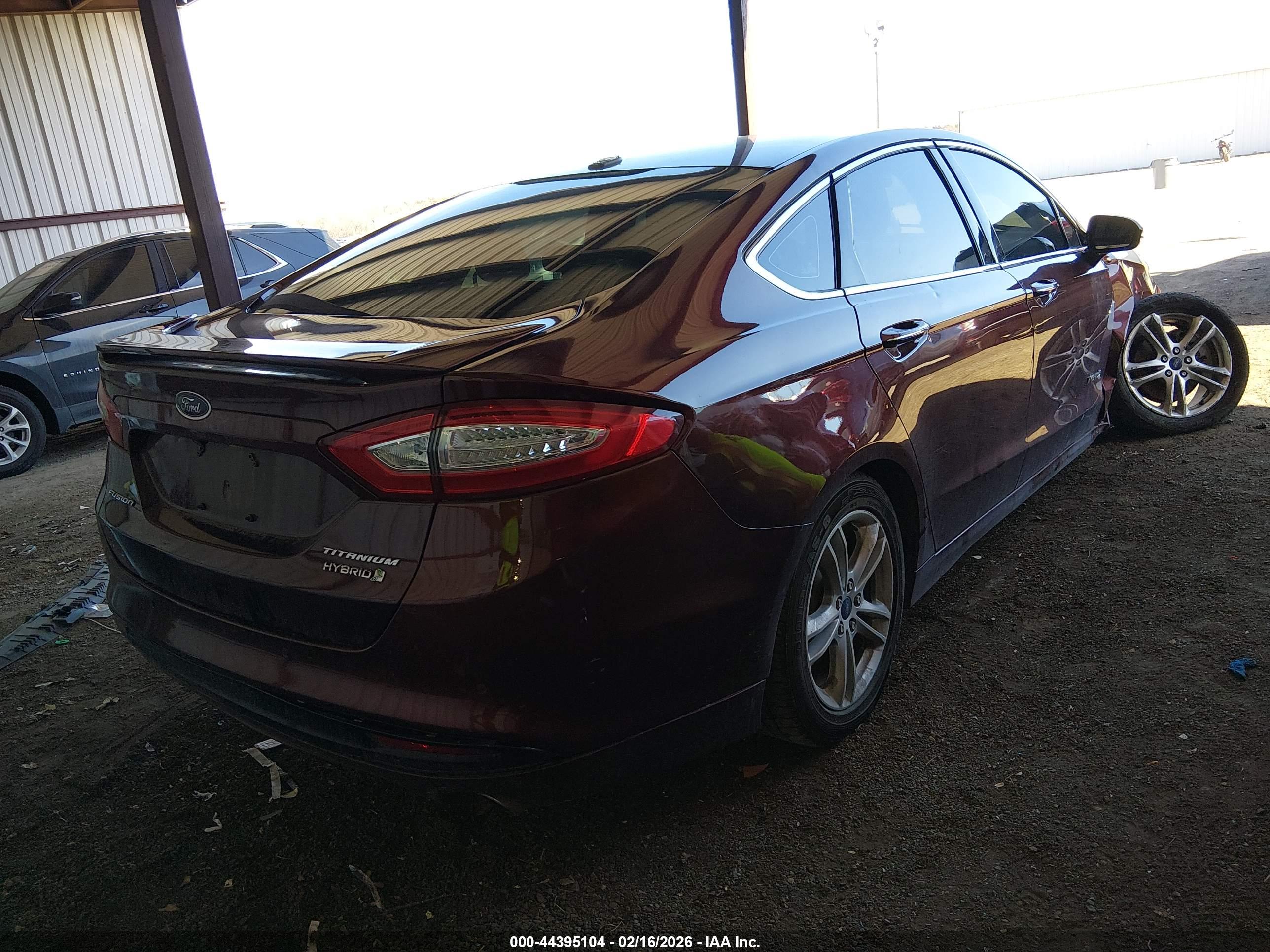 FORD FUSION image 4