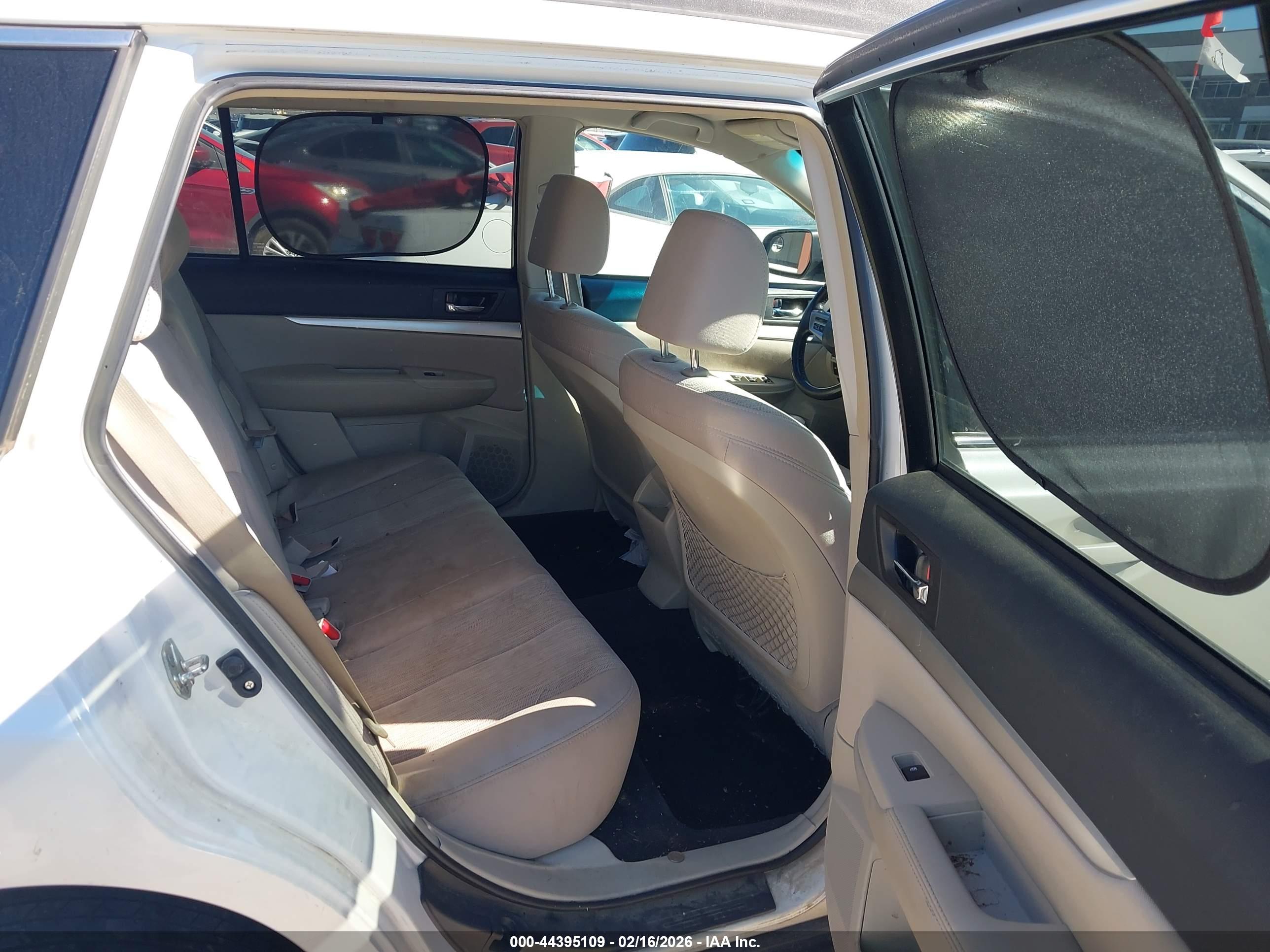 SUBARU OUTBACK image 8