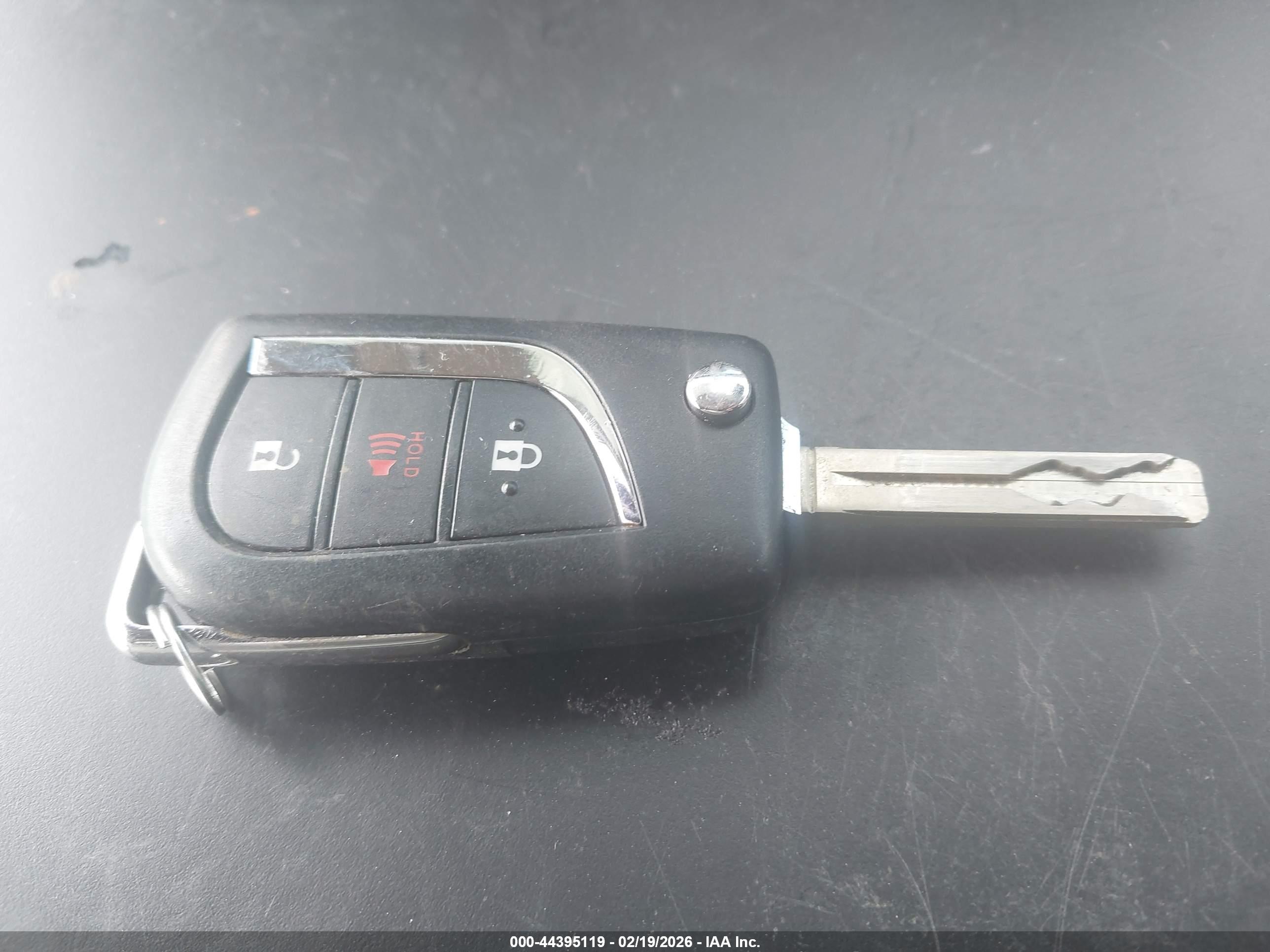 TOYOTA RAV4 image 11