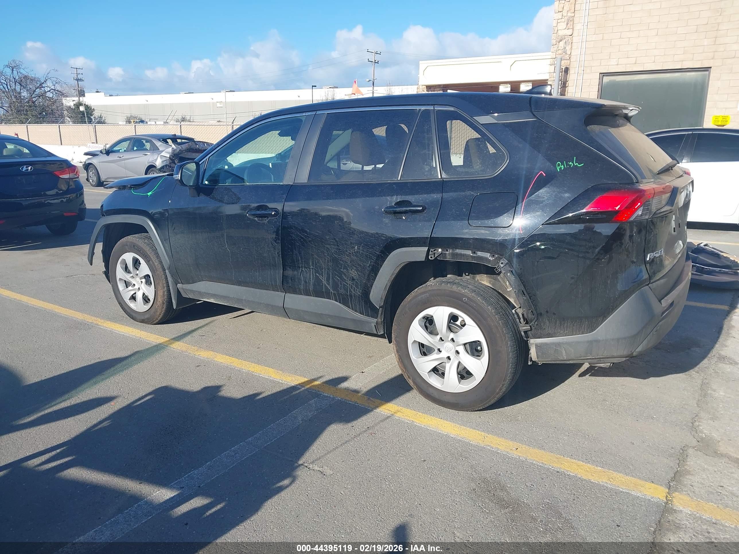 TOYOTA RAV4 image 3