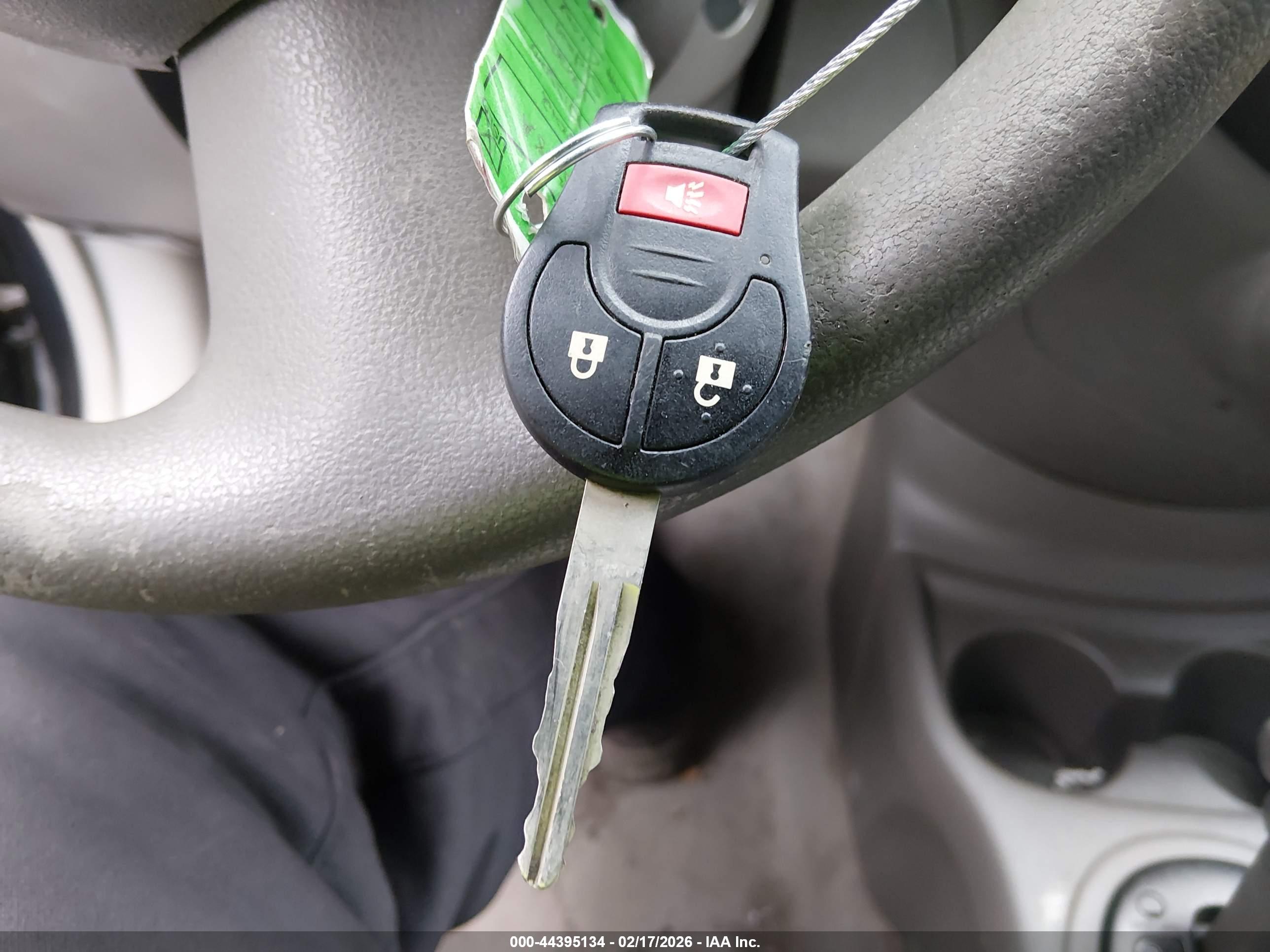 NISSAN VERSA image 11