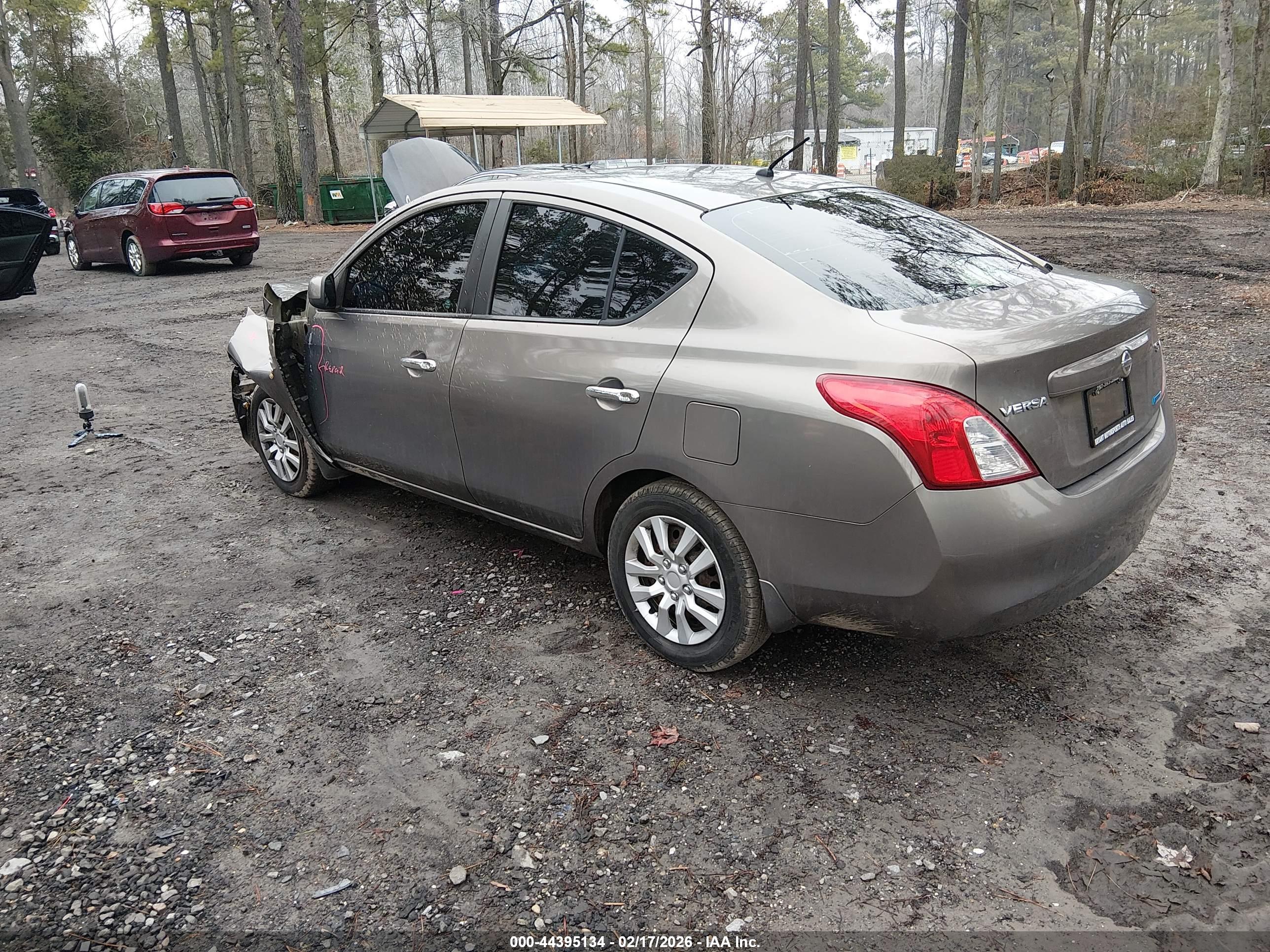 NISSAN VERSA image 3