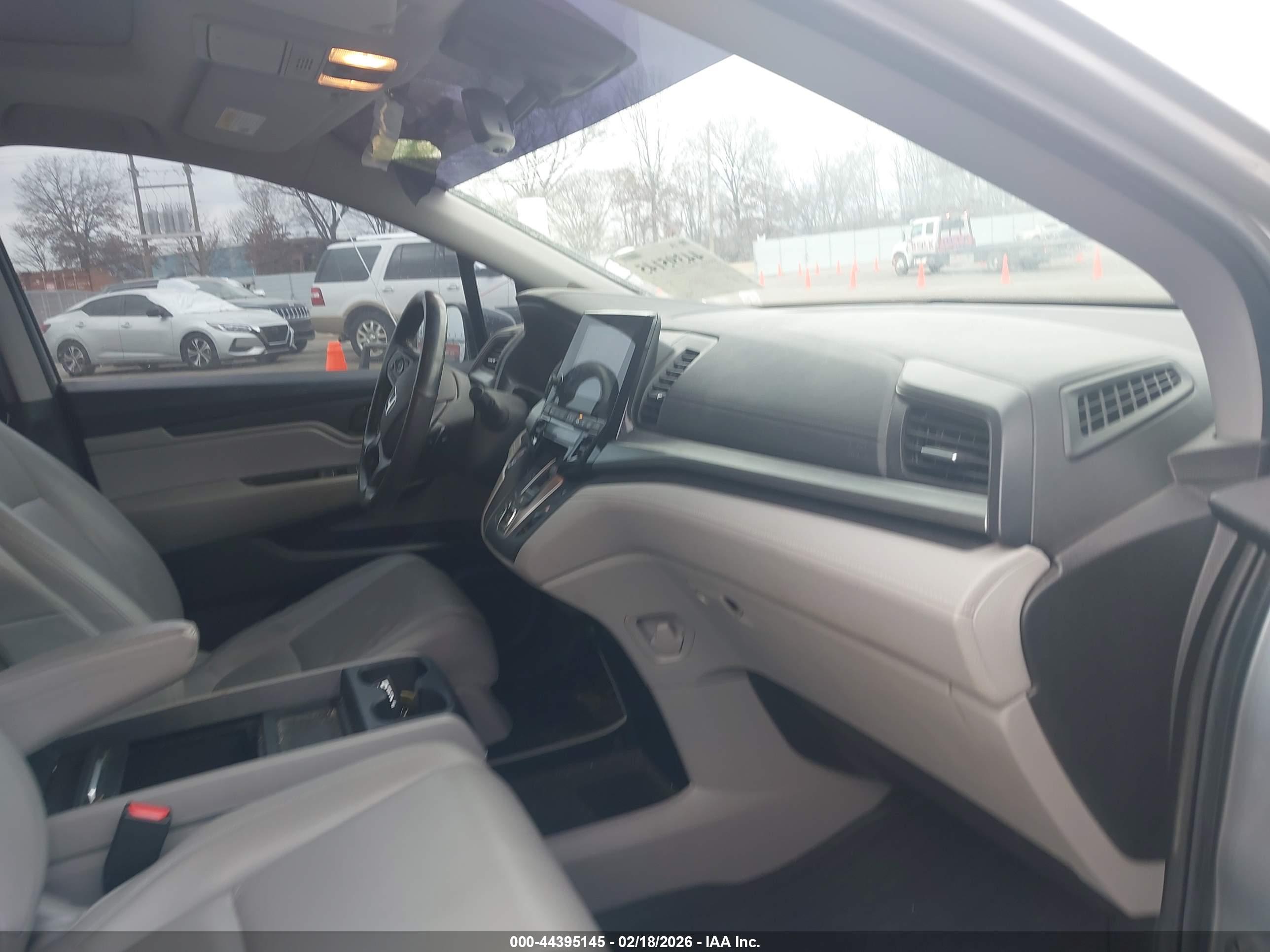 HONDA ODYSSEY image 5